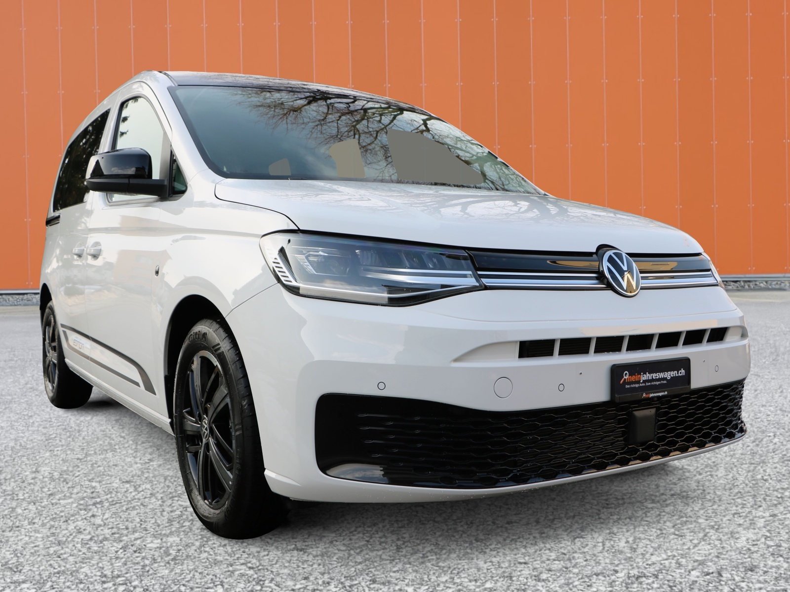 VW Caddy 1.5 TSI Plug in Hybrid Edition DSG-image-4