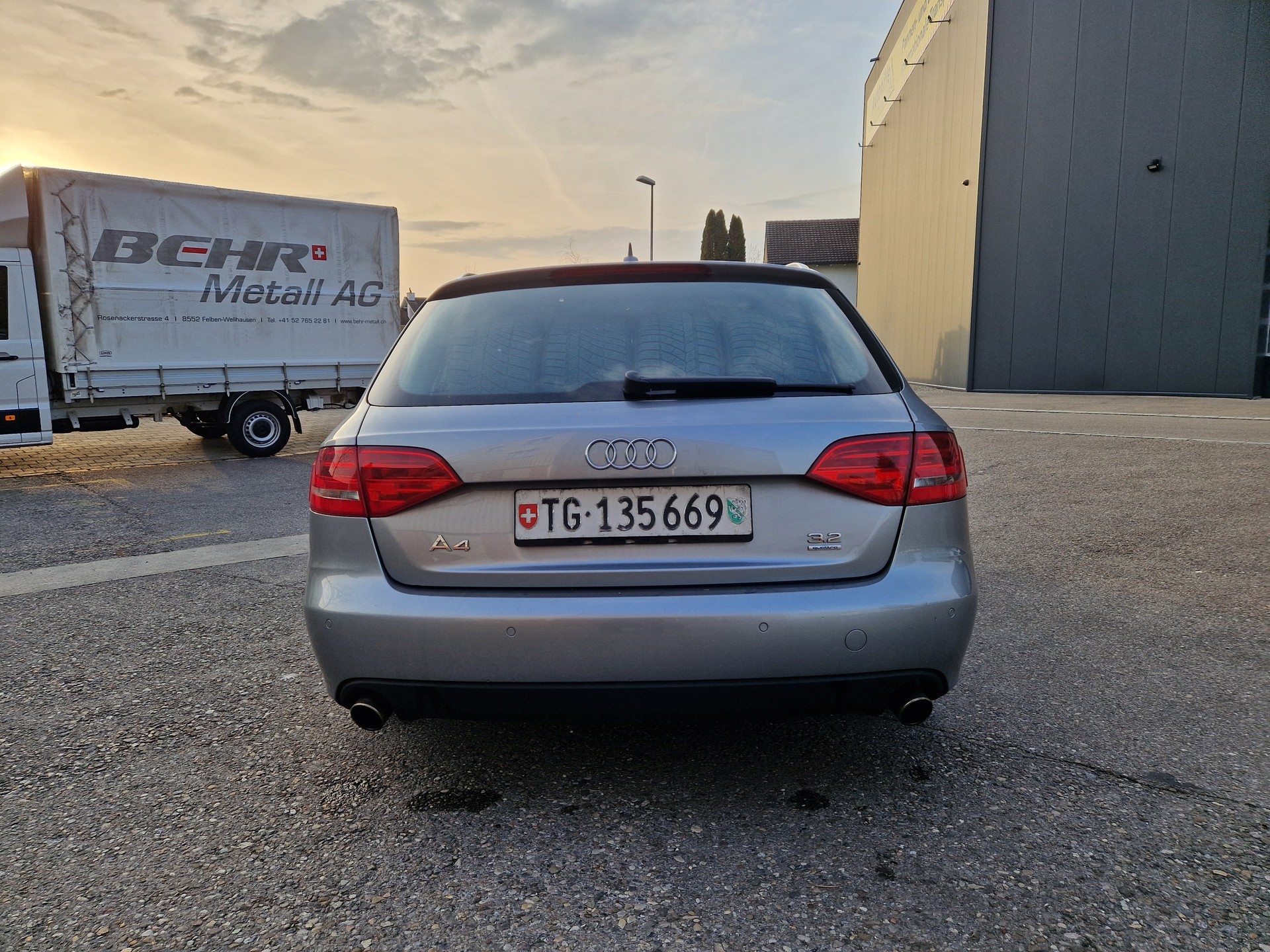 AUDI A4 Avant 3.2 FSI quattro tiptronic-image-7