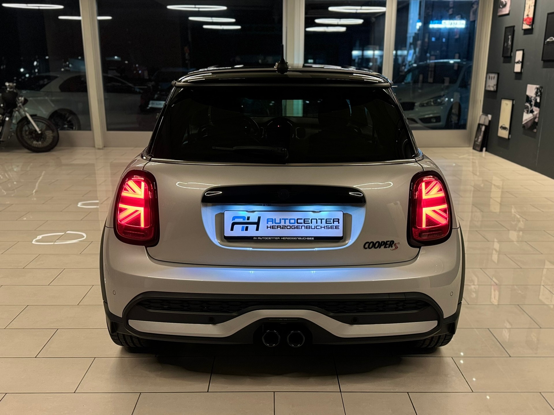 MINI Cooper S Trafalgar Edition Steptronic DKG-image-5