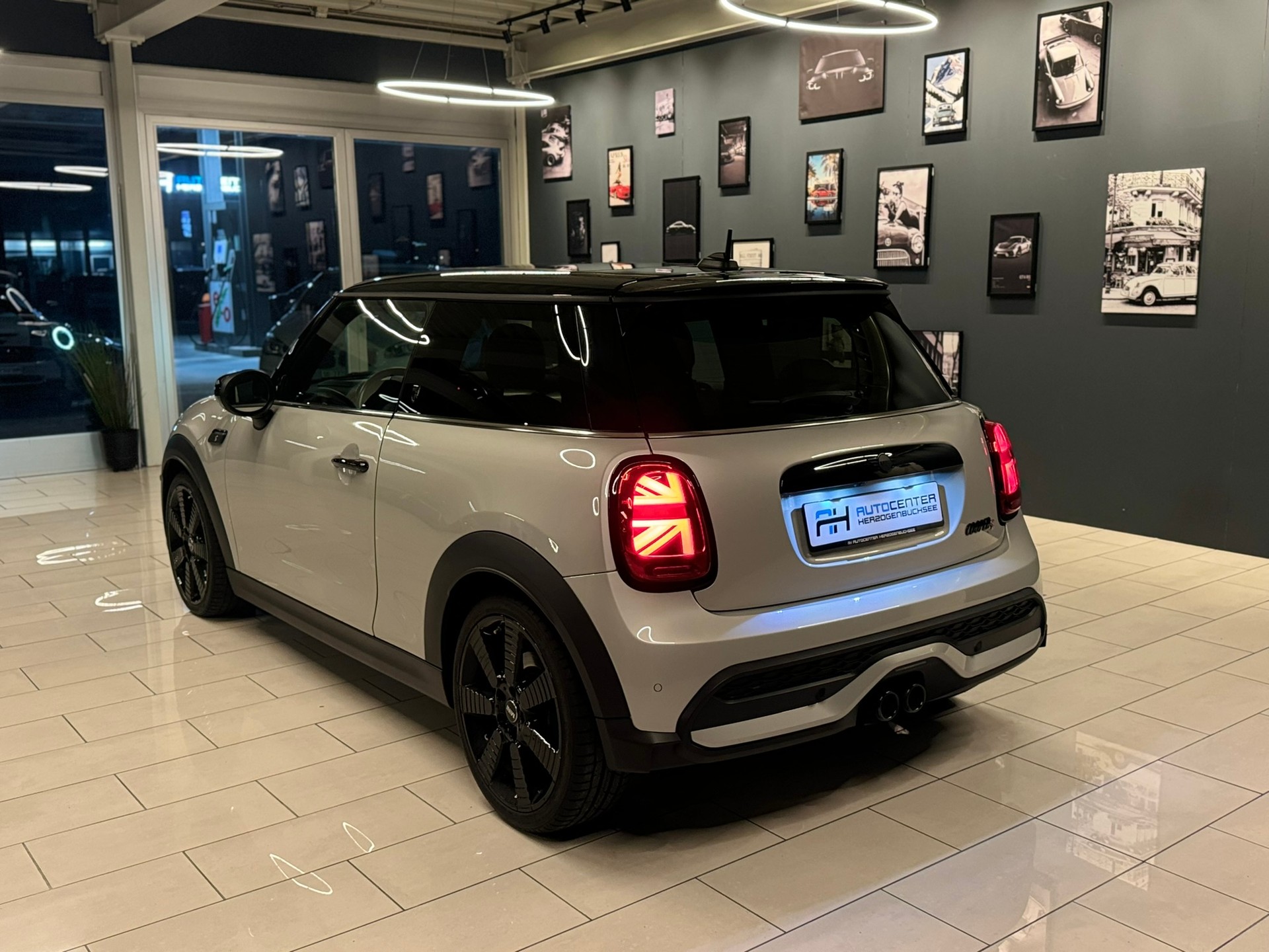 MINI Cooper S Trafalgar Edition Steptronic DKG-image-4