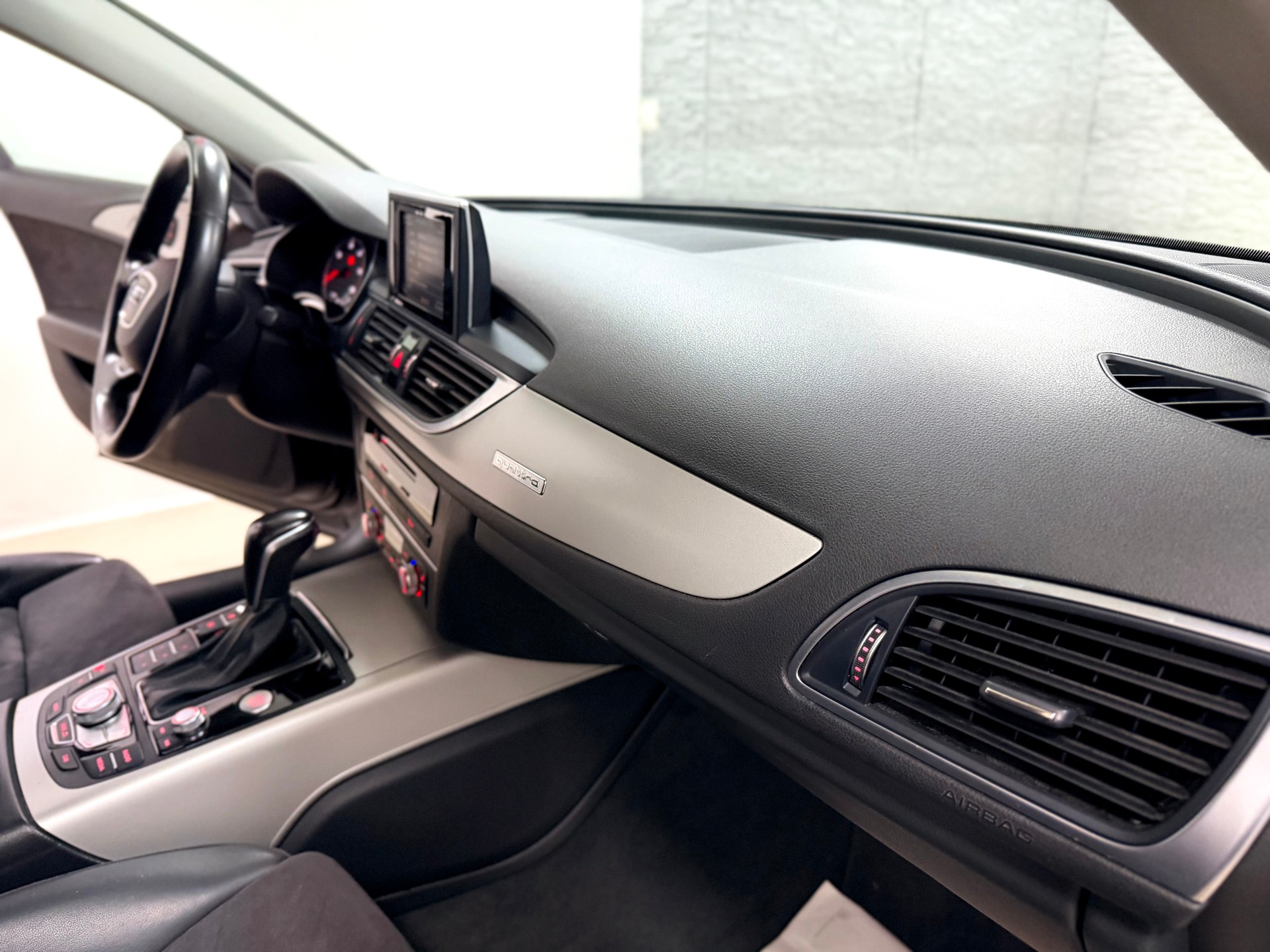 AUDI A6 Avant 3.0 TDI V6 quattro S-tronic-image-10