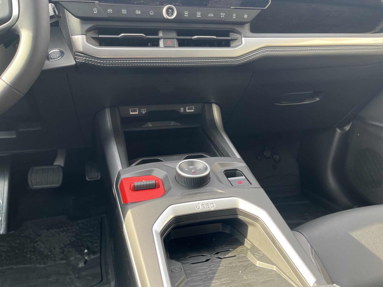JEEP Compass 1.2 MHEV First Edition-image-11