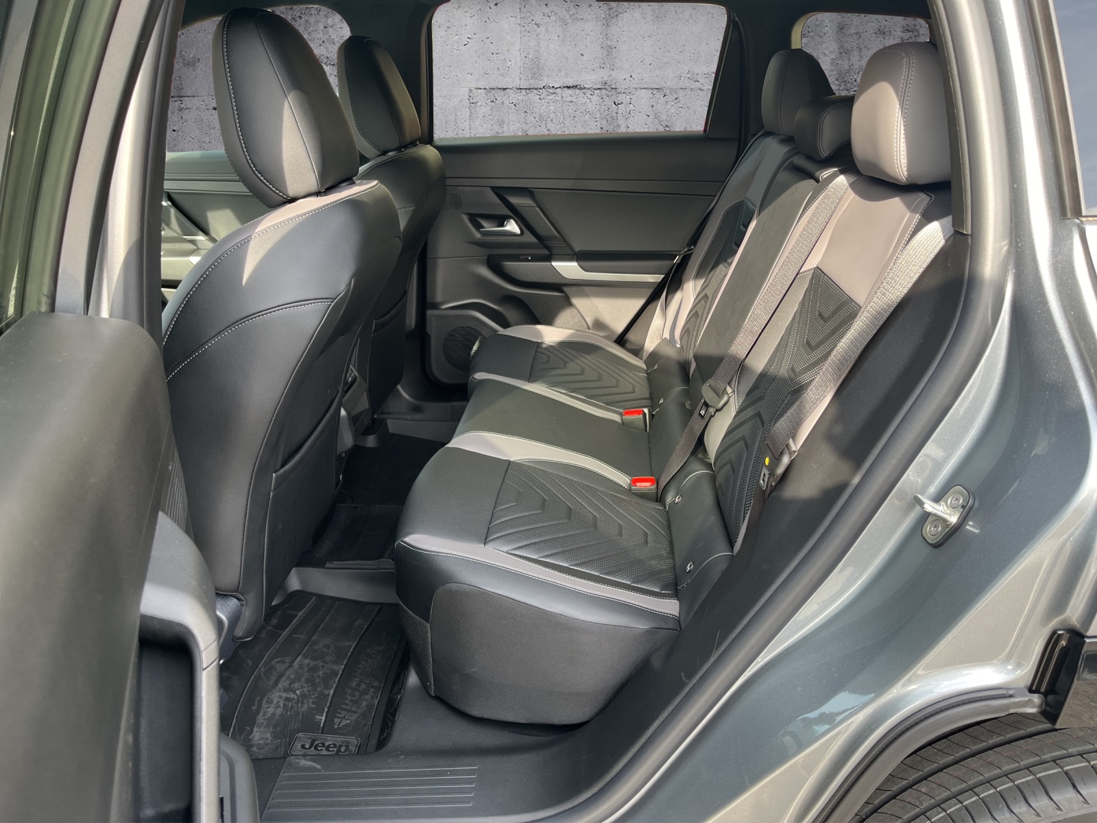 JEEP Compass 1.2 MHEV First Edition-image-13