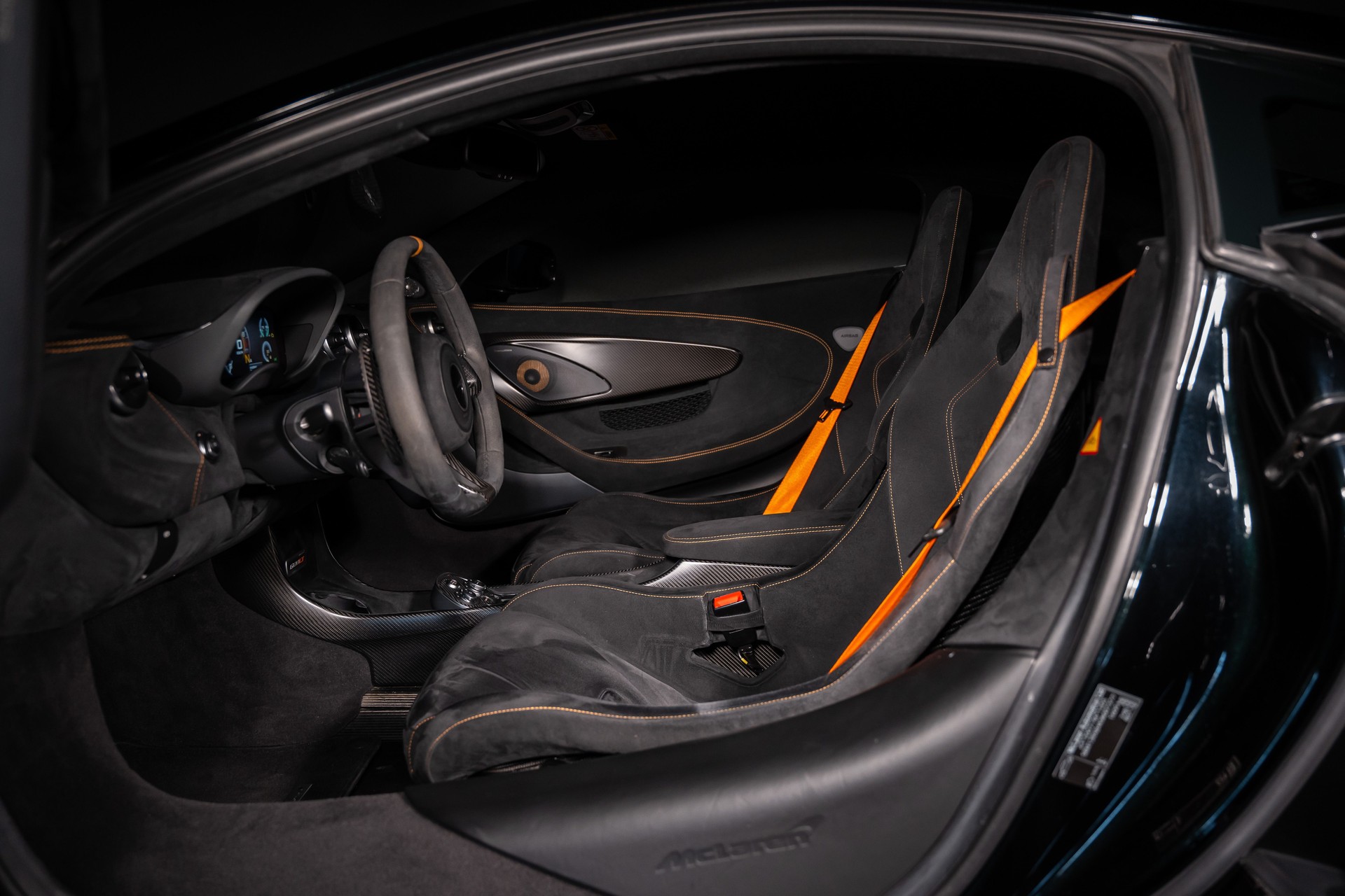 McLAREN 600LT-image-17