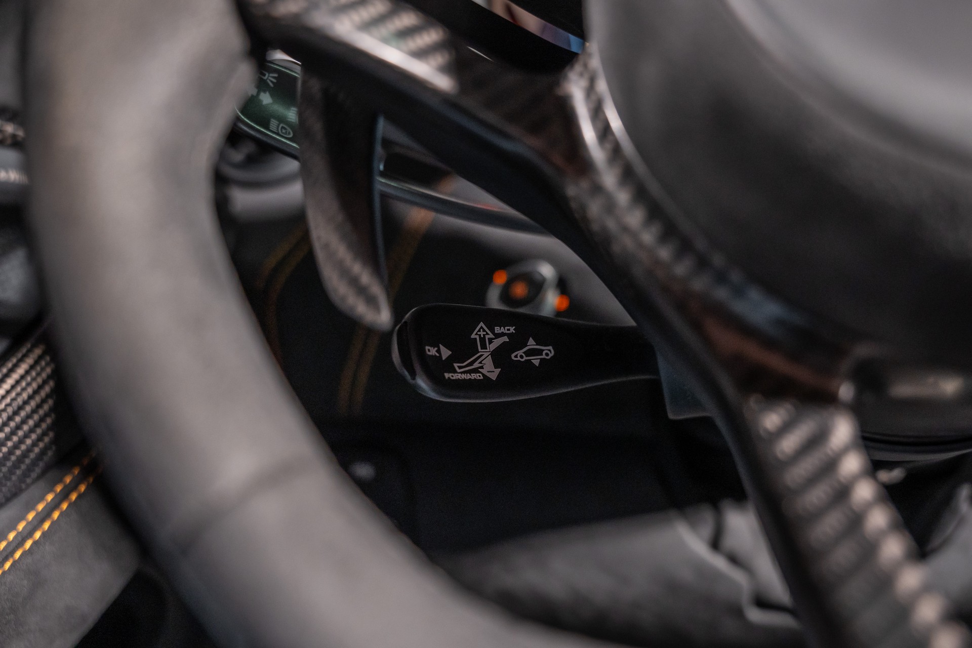 McLAREN 600LT-image-22