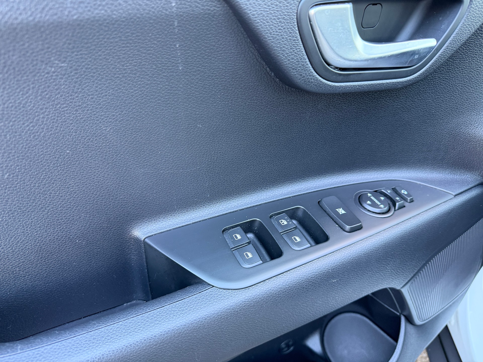 KIA Stonic 1.0 T-GDI Style DCT-image-9