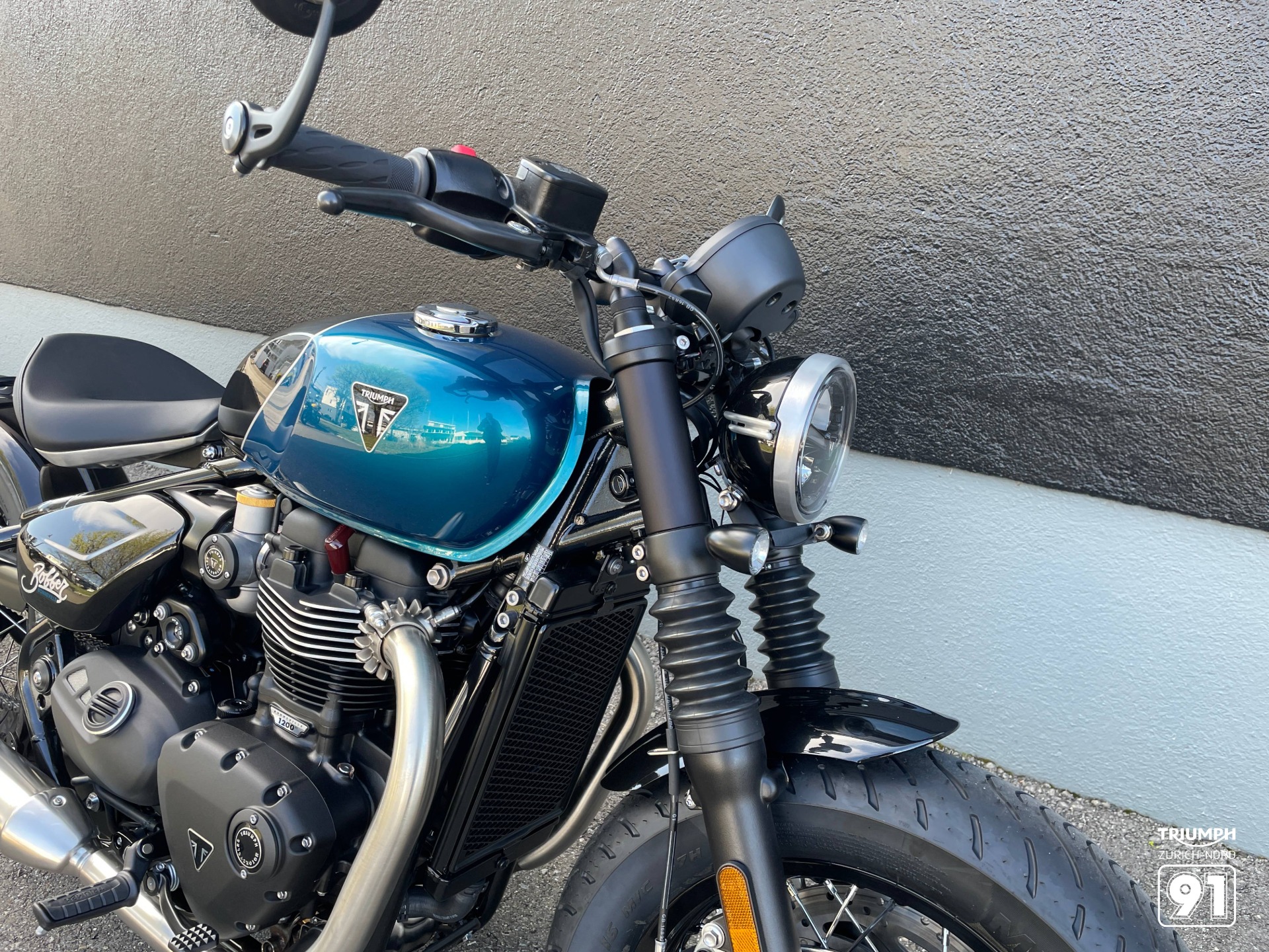 TRIUMPH Triumph Bonneville Bobber 1200-image-9