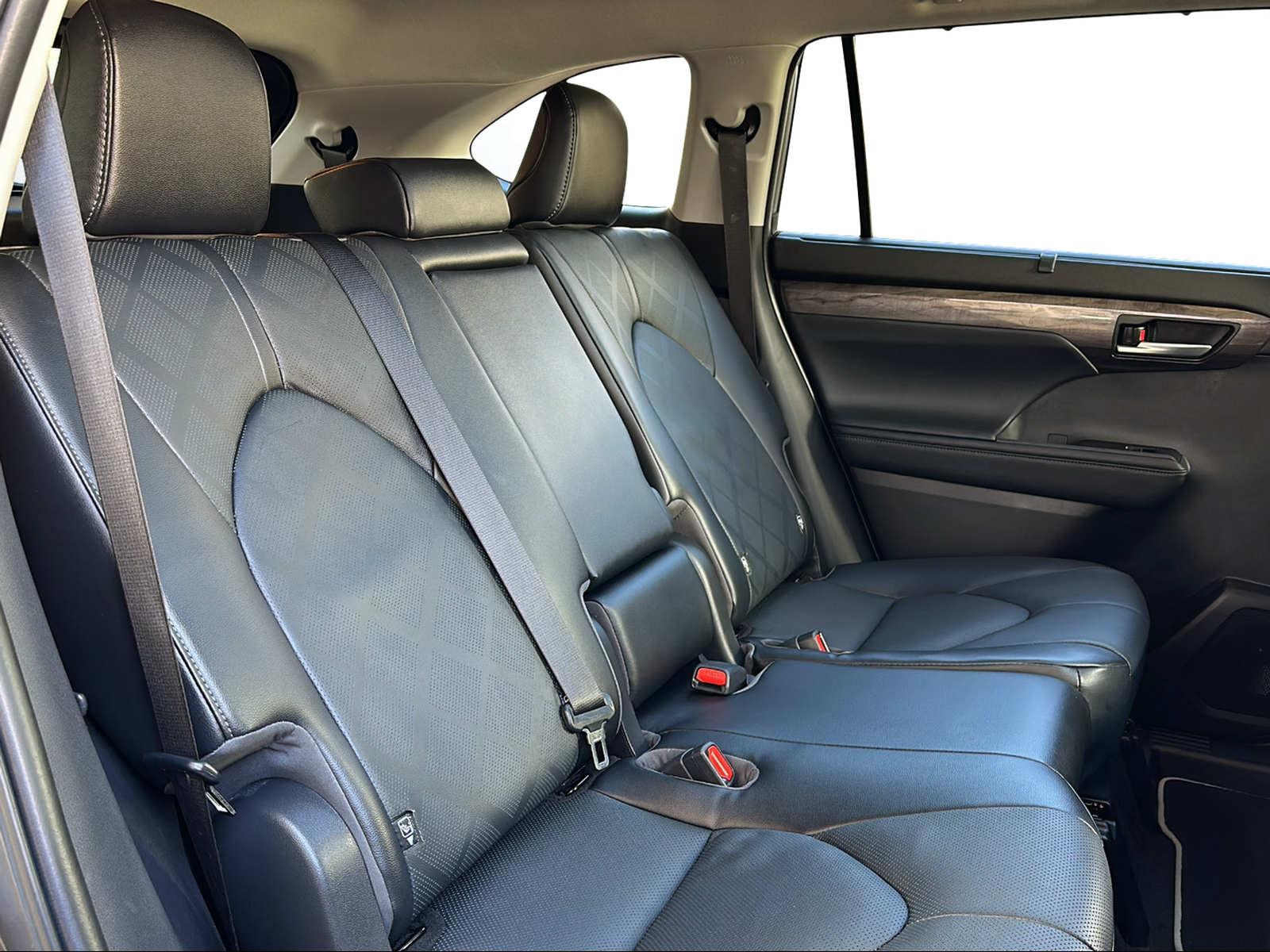 TOYOTA Highlander 2.5 HSD Premium-image-13