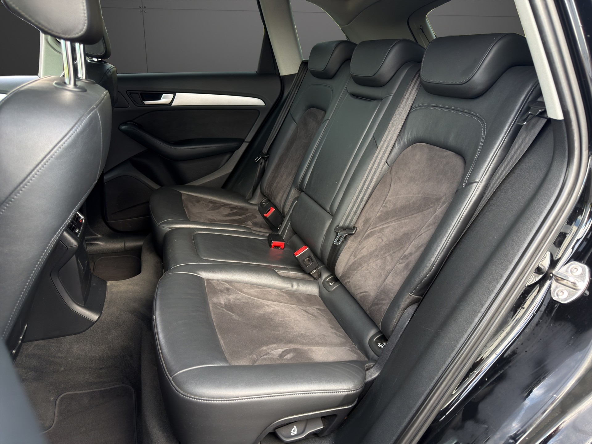 AUDI SQ5 3.0 TDI quattro tiptronic-image-23