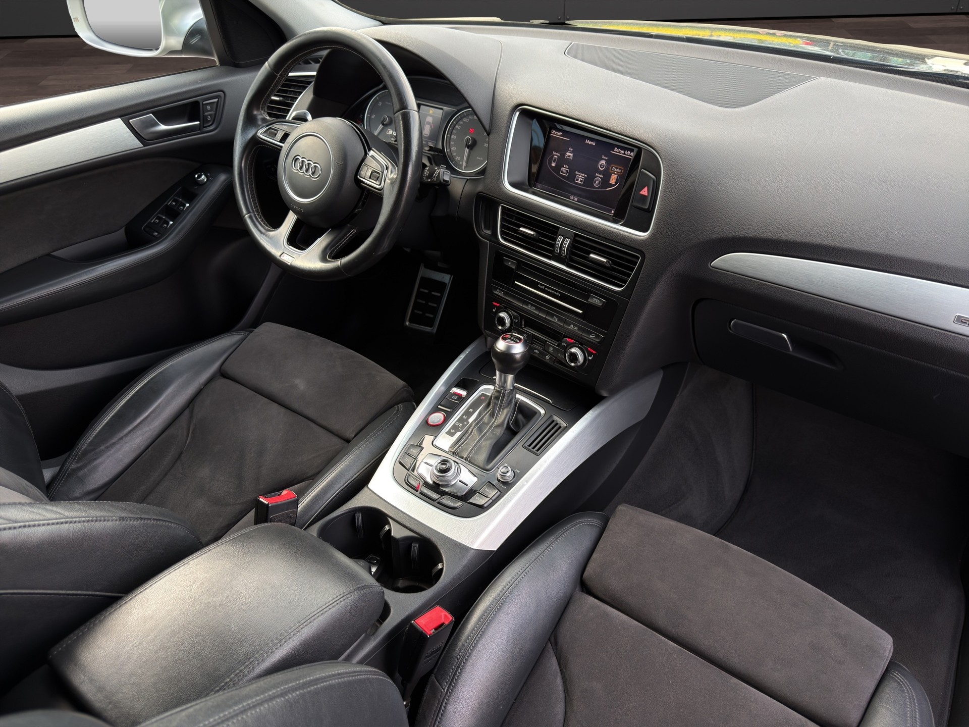 AUDI SQ5 3.0 TDI quattro tiptronic-image-17
