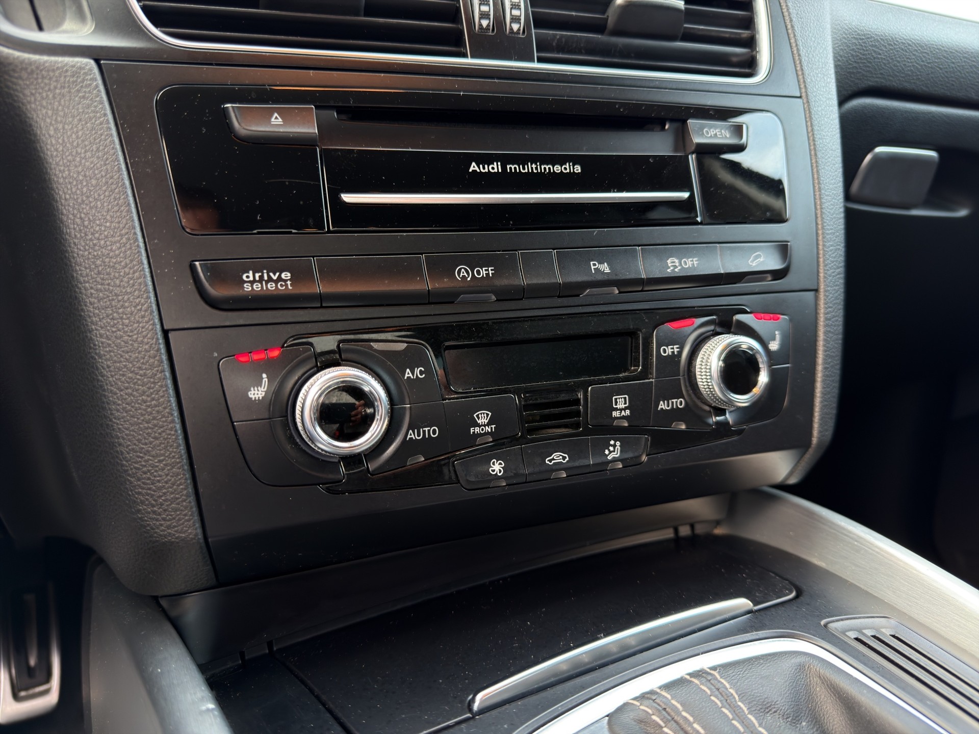 AUDI SQ5 3.0 TDI quattro tiptronic-image-14