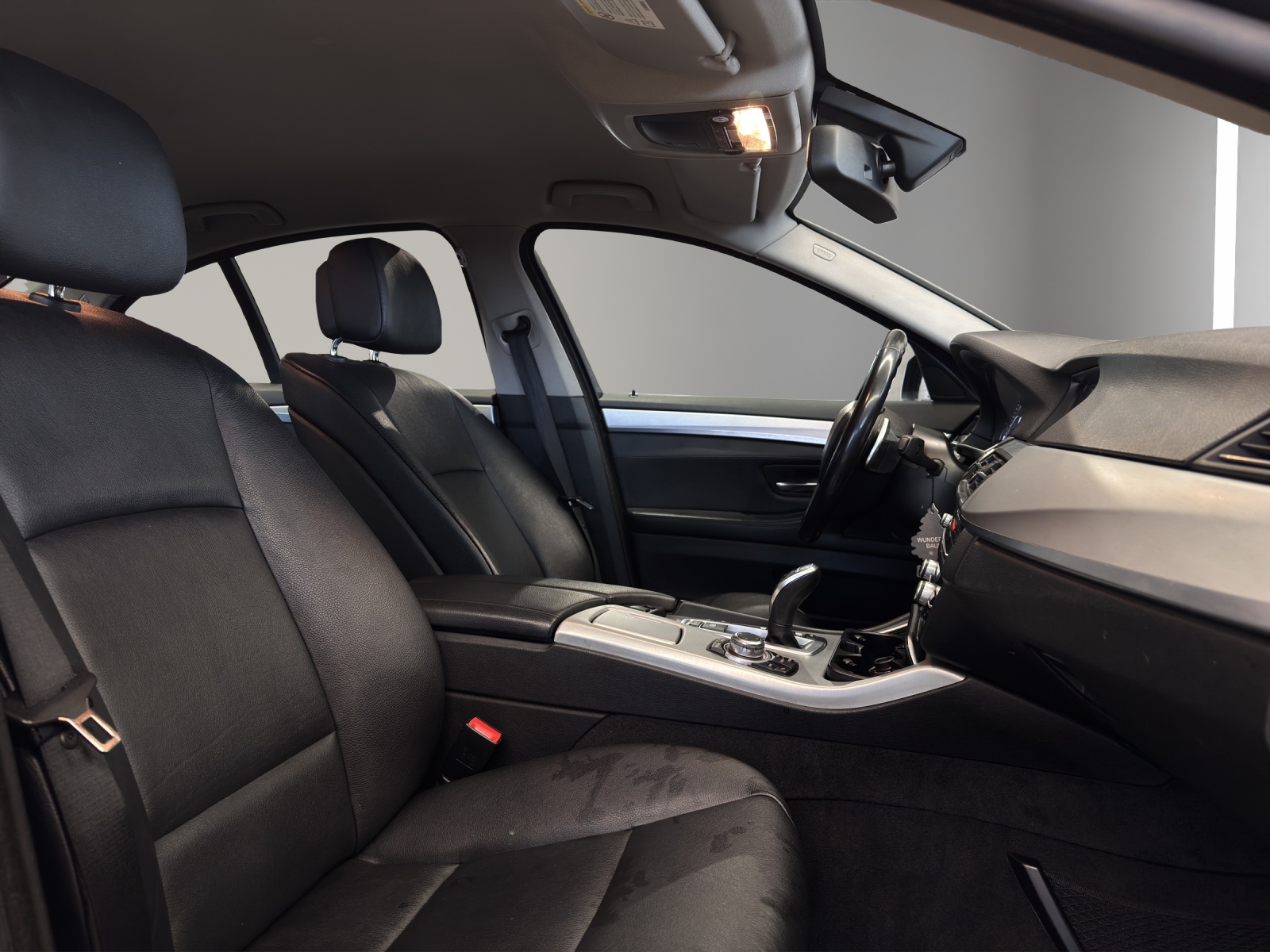 BMW 525d xDrive Steptronic-image-12