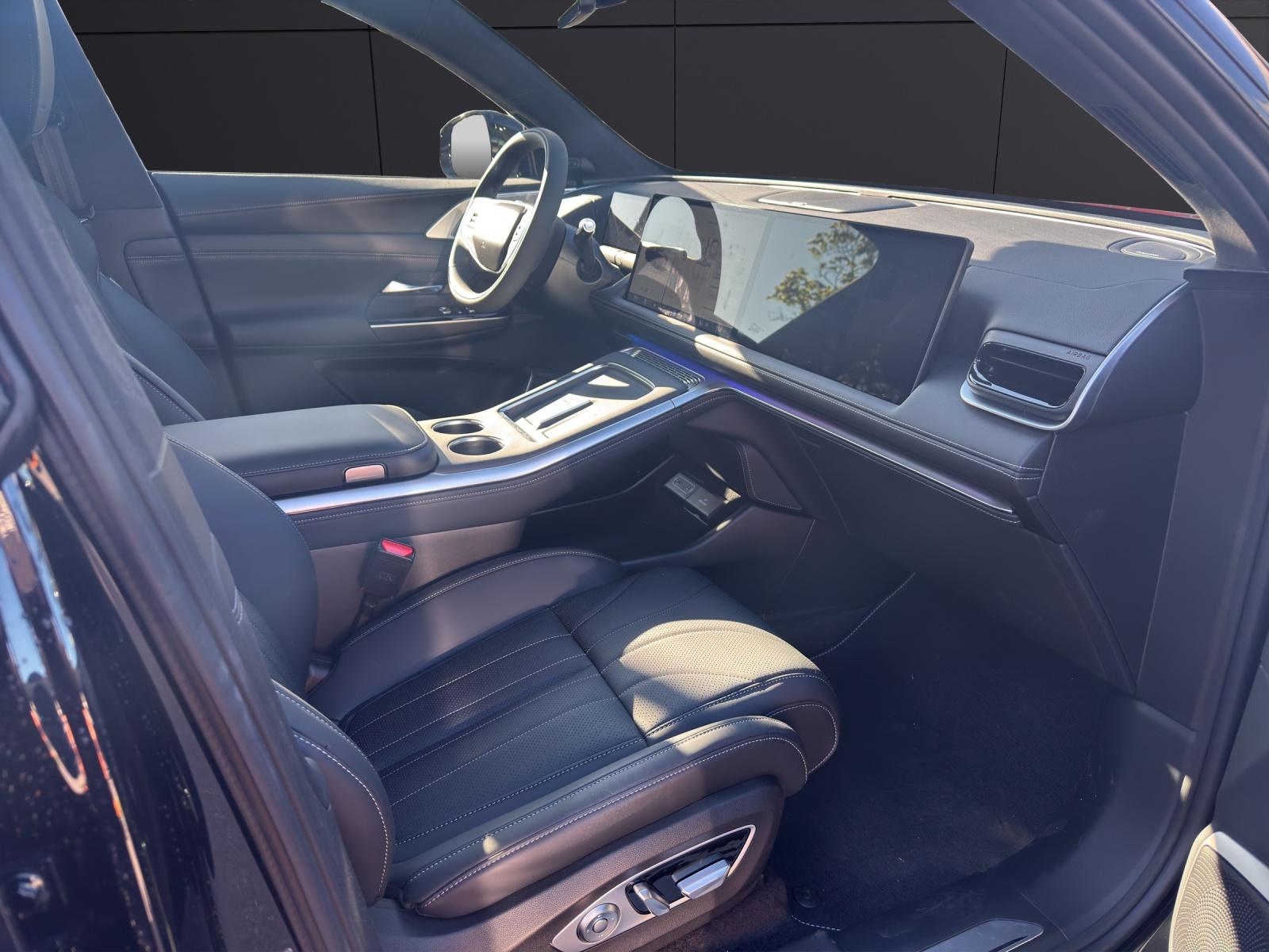 XPENG G9 Performance AWD-image-10