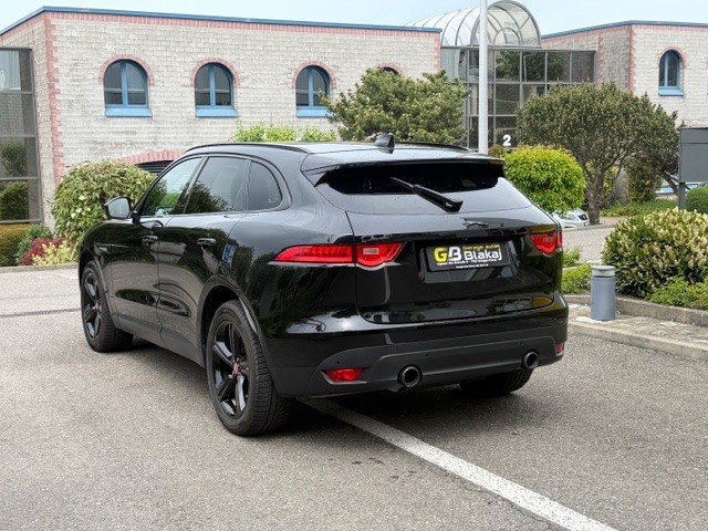 JAGUAR F-Pace 25d Prestige AWD Automatik-image-3
