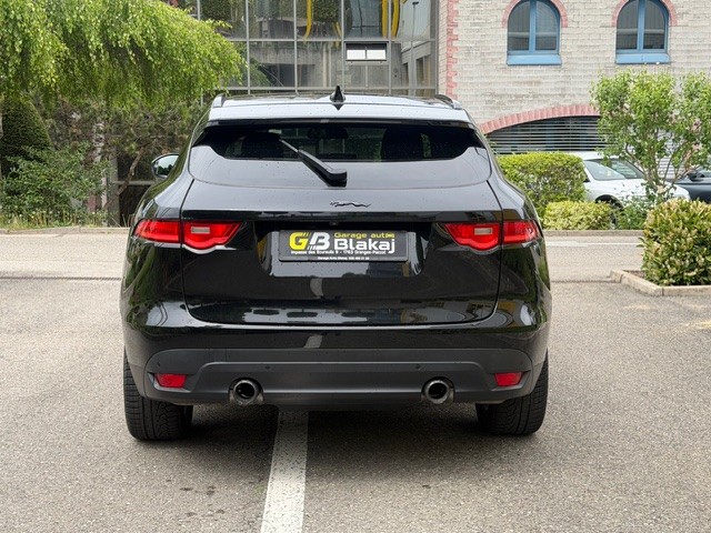 JAGUAR F-Pace 25d Prestige AWD Automatik-image-2