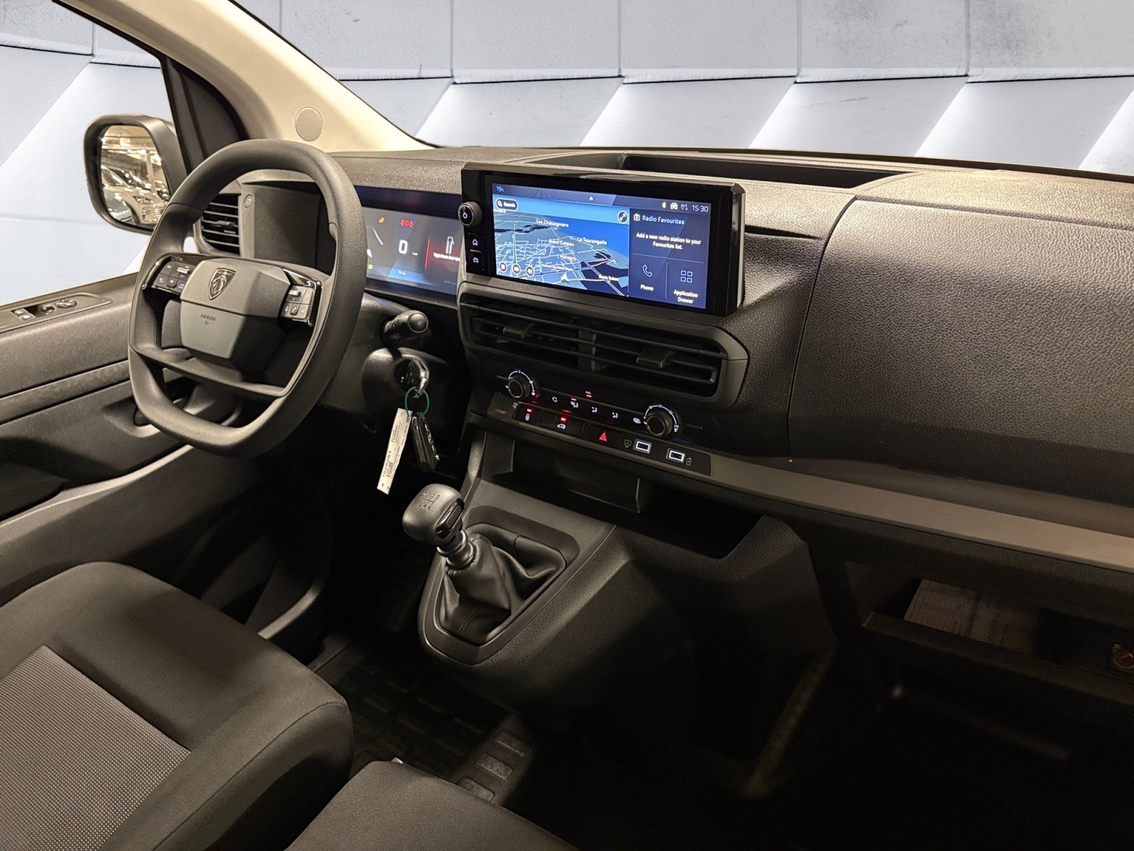 PEUGEOT Expert 1.5 BlueHDi 120 S&S PACK DYNAMIC SURROUND VISION/ VISIBILITY/ KIT BOIS COMPLET-image-10