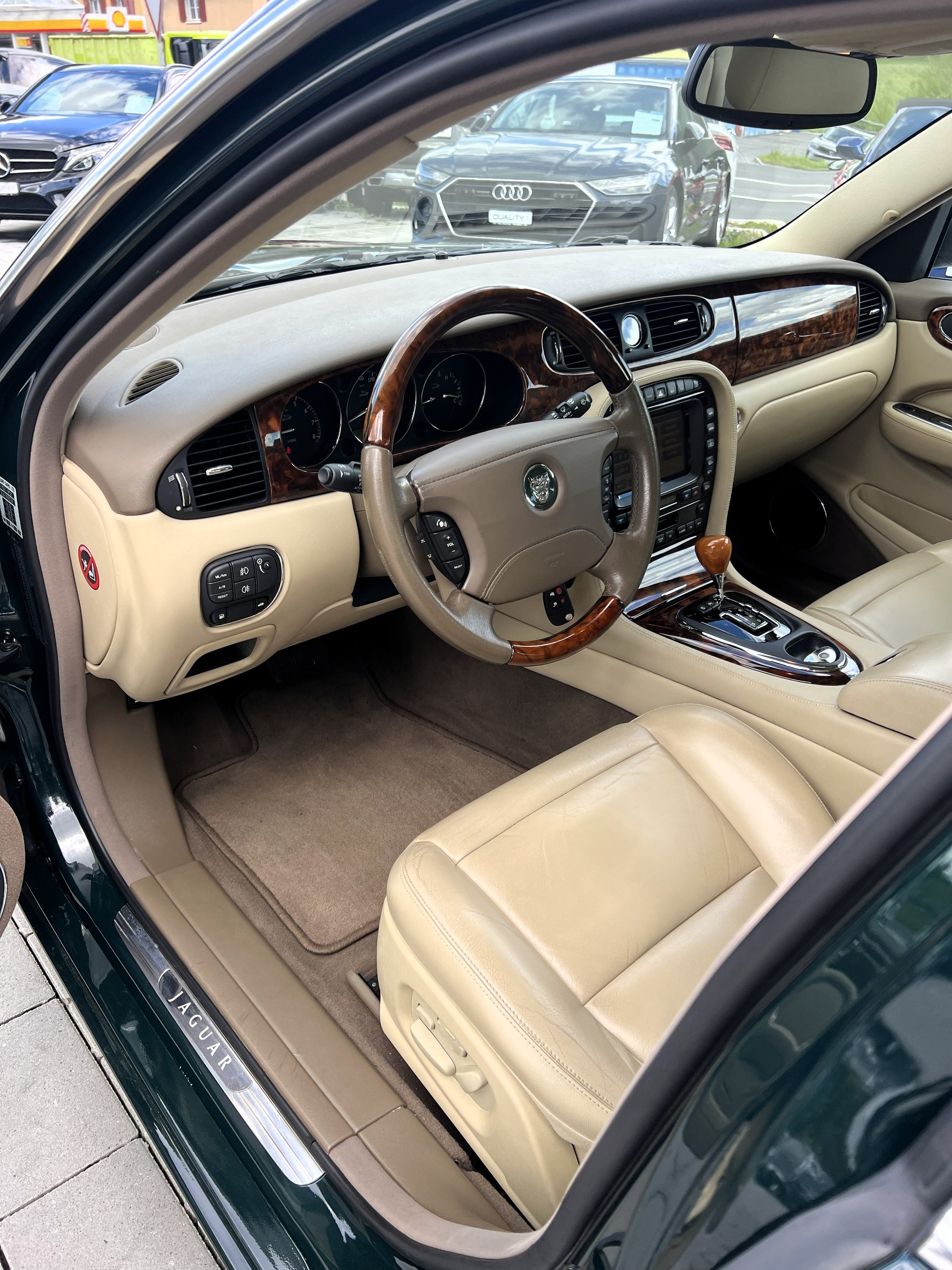 JAGUAR XJ8 3.5 V8 Classic-image-15