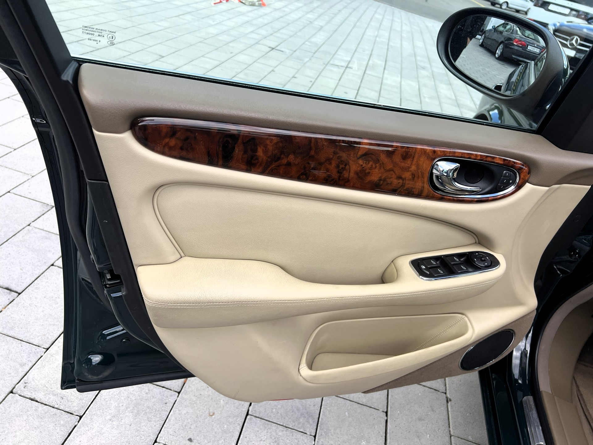 JAGUAR XJ8 3.5 V8 Classic-image-18
