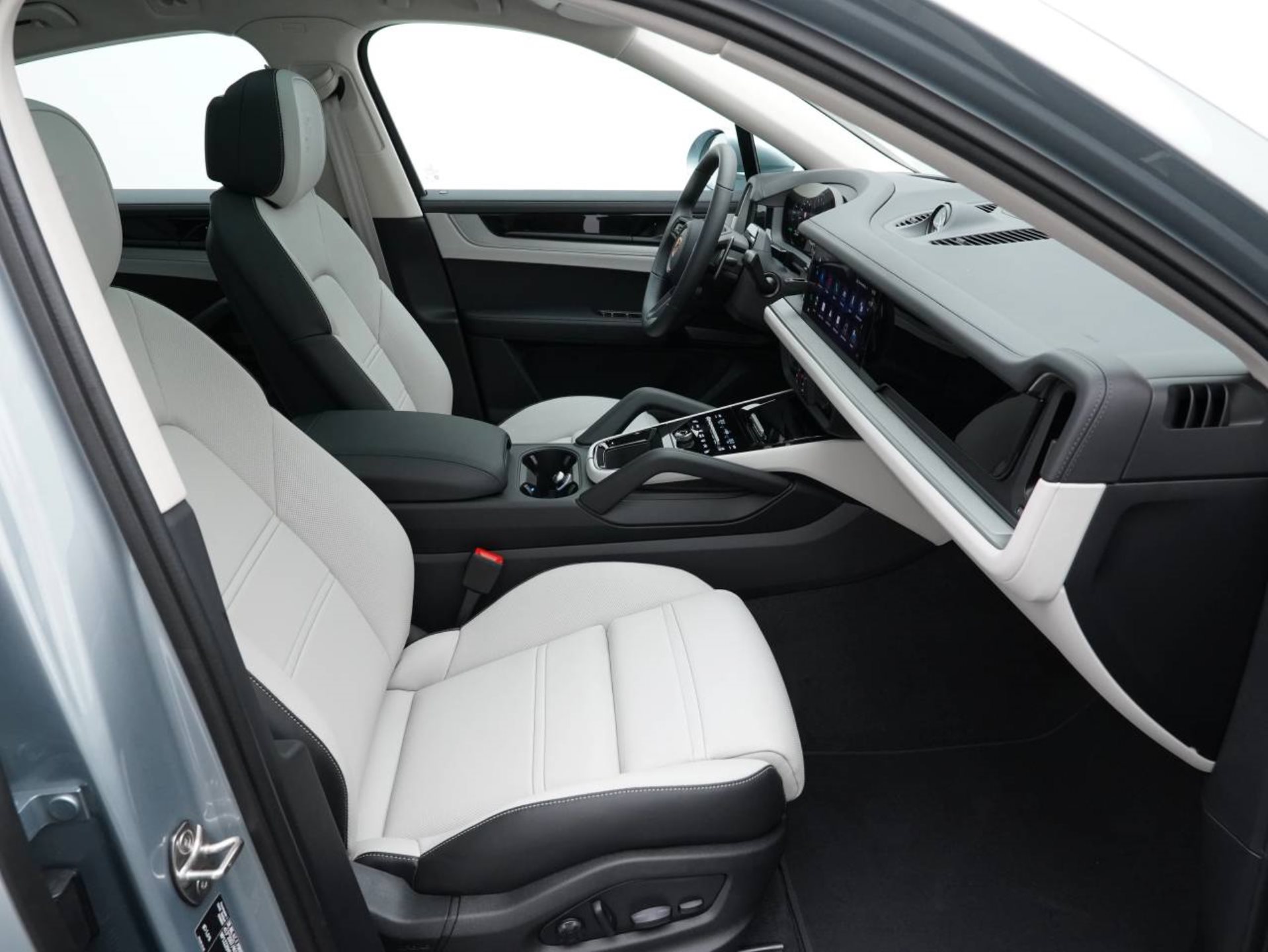 PORSCHE Cayenne S Coupé-image-25