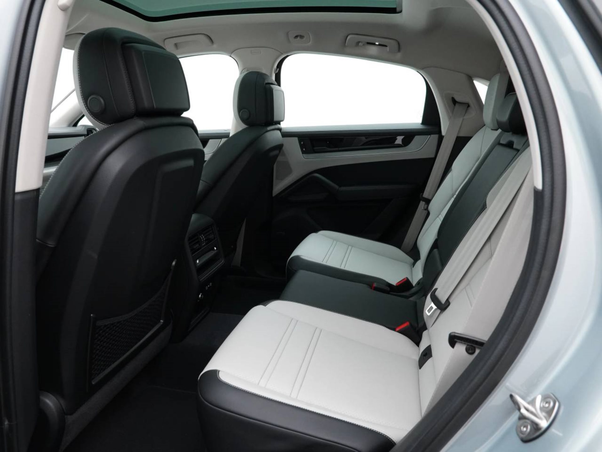 PORSCHE Cayenne S Coupé-image-28