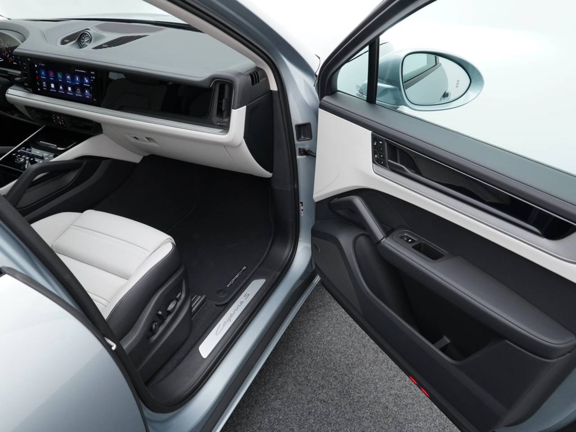 PORSCHE Cayenne S Coupé-image-23