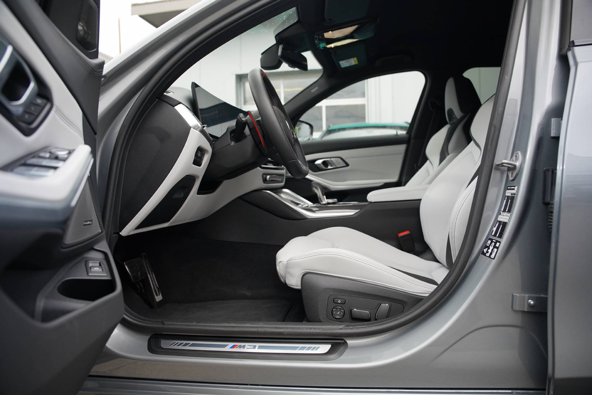 BMW M3 Touring xDrive Competition M LCI-image-7
