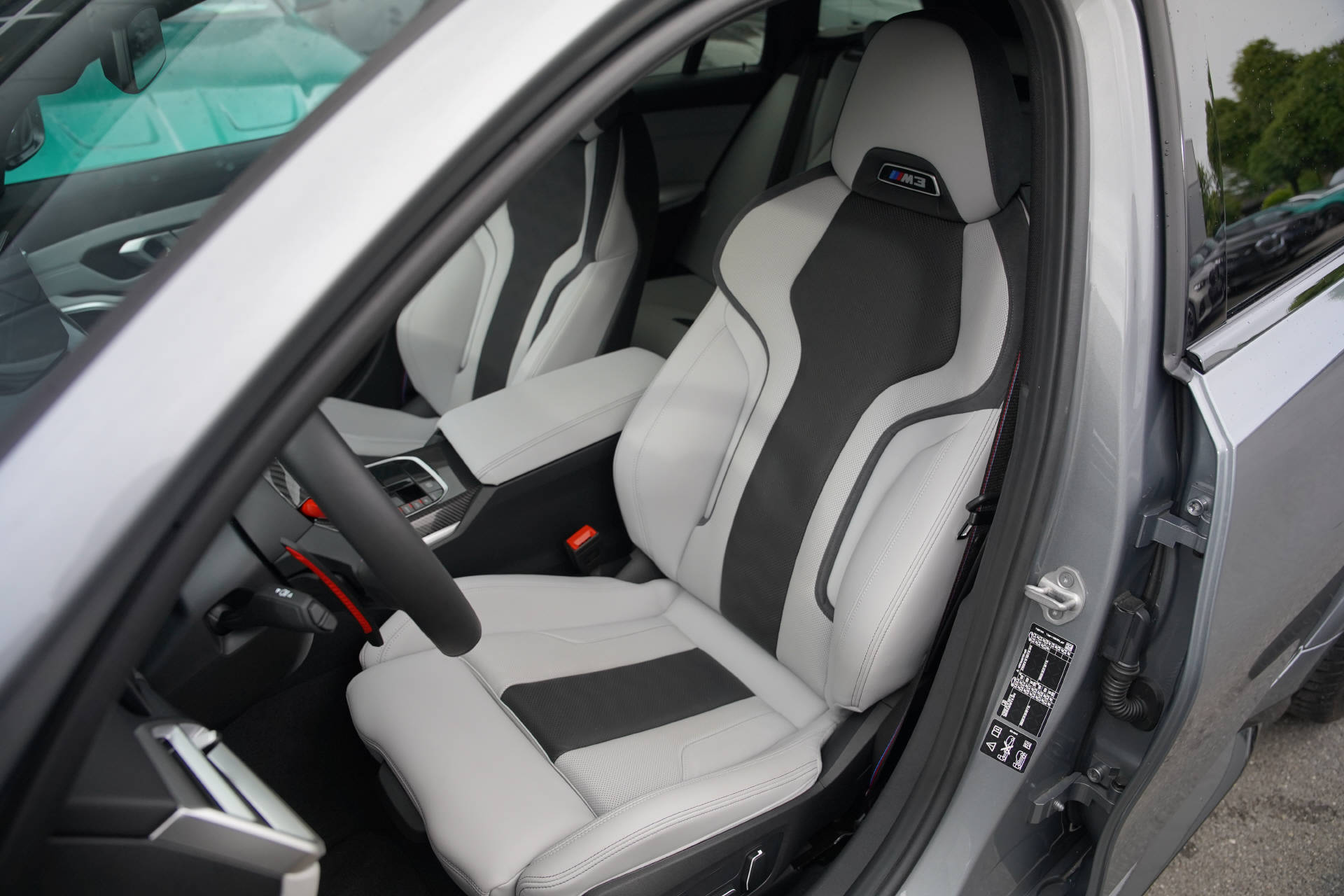 BMW M3 Touring xDrive Competition M LCI-image-9