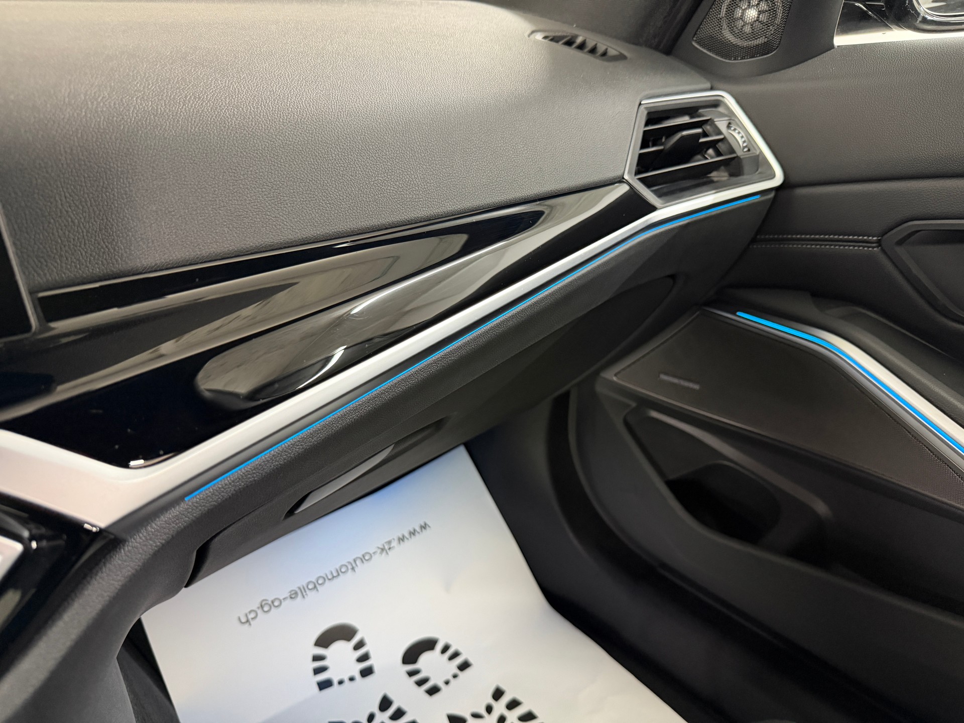 BMW M340i xDrive 374PS BLACK SAPPHIRE 48V Steptronic / 360° Kamera / Komfortzugang / H&K Soundsystem / Leder /-image-17