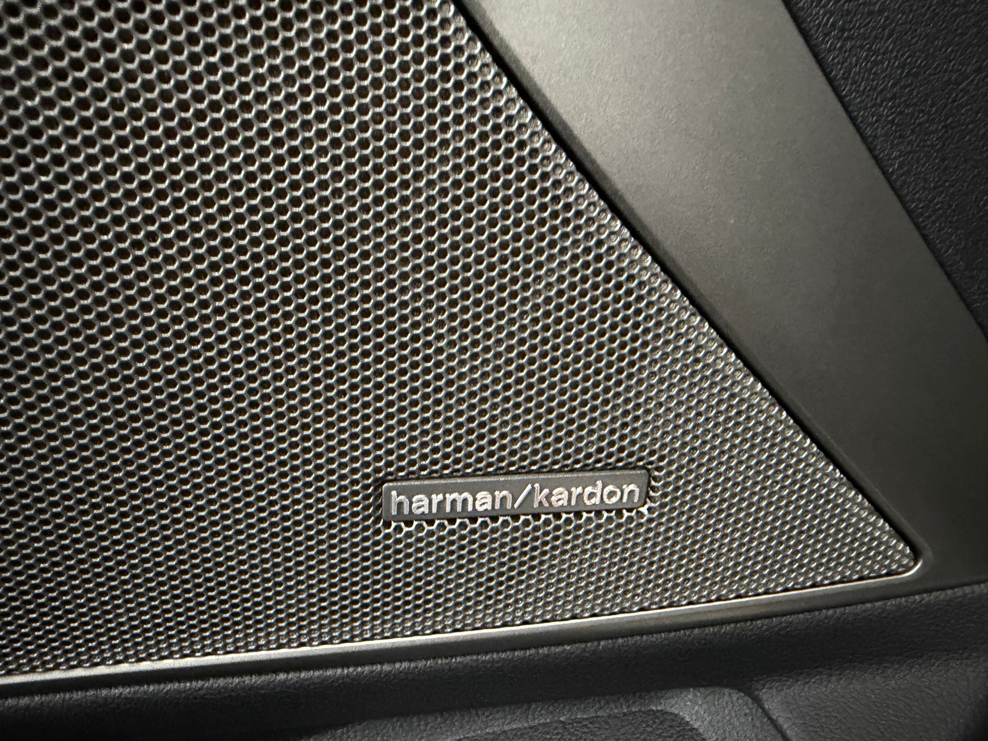 BMW M340i xDrive 374PS BLACK SAPPHIRE 48V Steptronic / 360° Kamera / Komfortzugang / H&K Soundsystem / Leder /-image-16