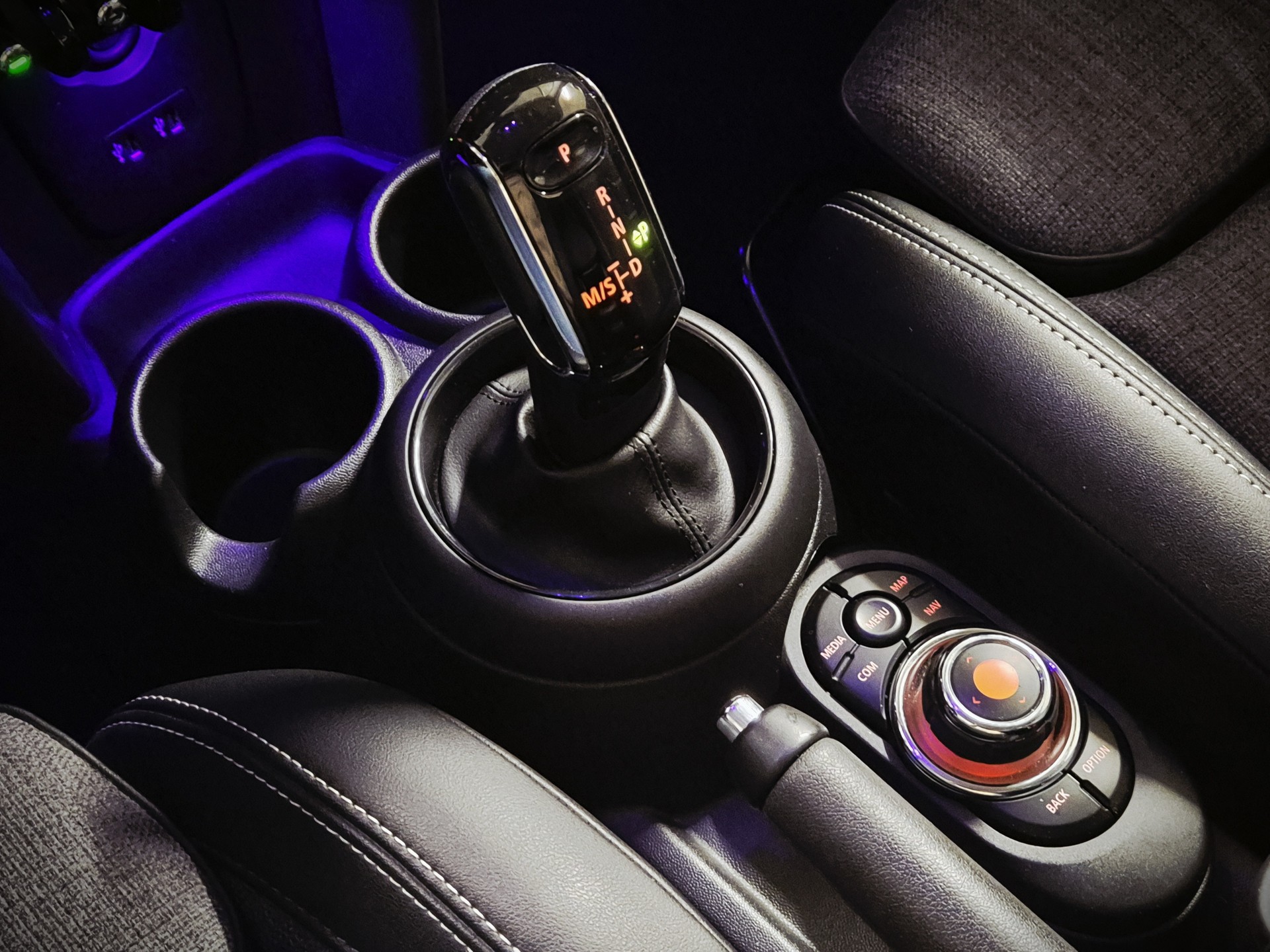 MINI Cooper Steptronic DKG-image-13