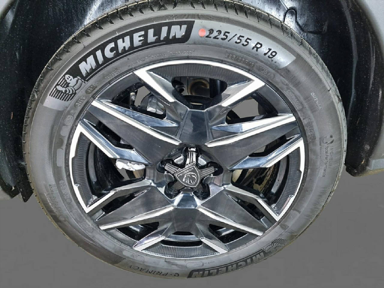 PEUGEOT 3008 1.2 Hybrid GT 145PS-image-14