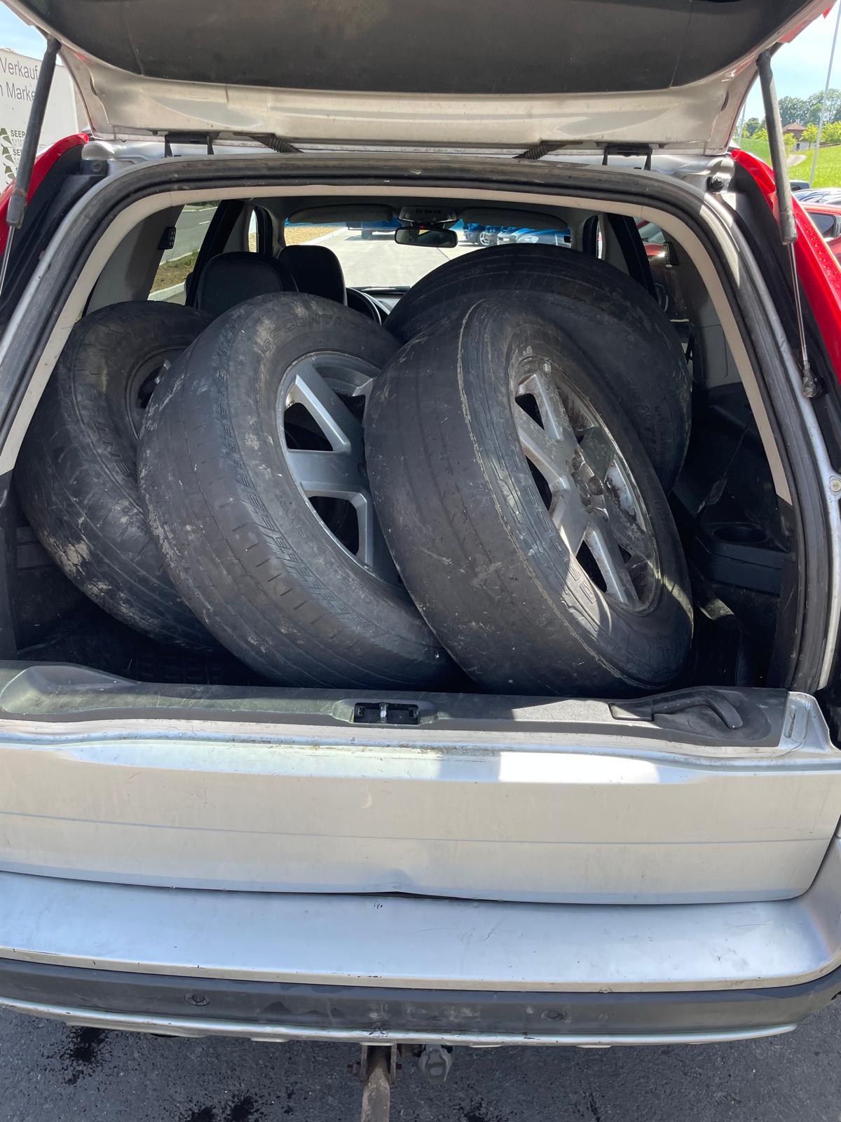 VOLVO XC90 D5 AWD Kinetic-image-10