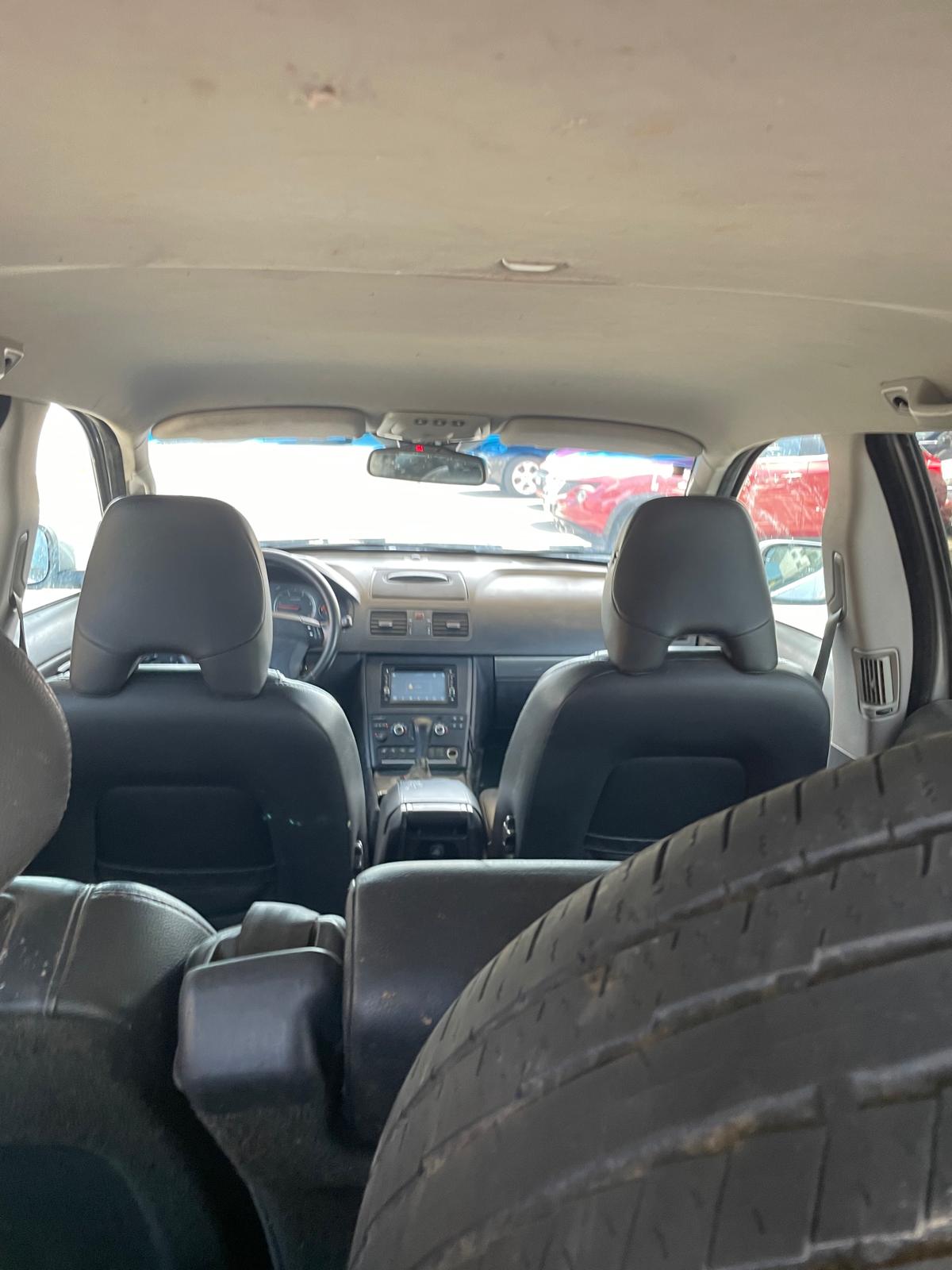 VOLVO XC90 D5 AWD Kinetic-image-11