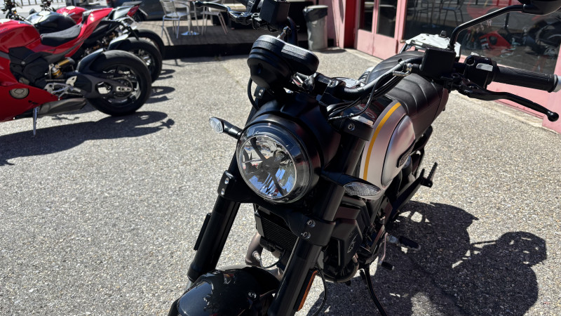 DUCATI Scrambler 1100-image-2