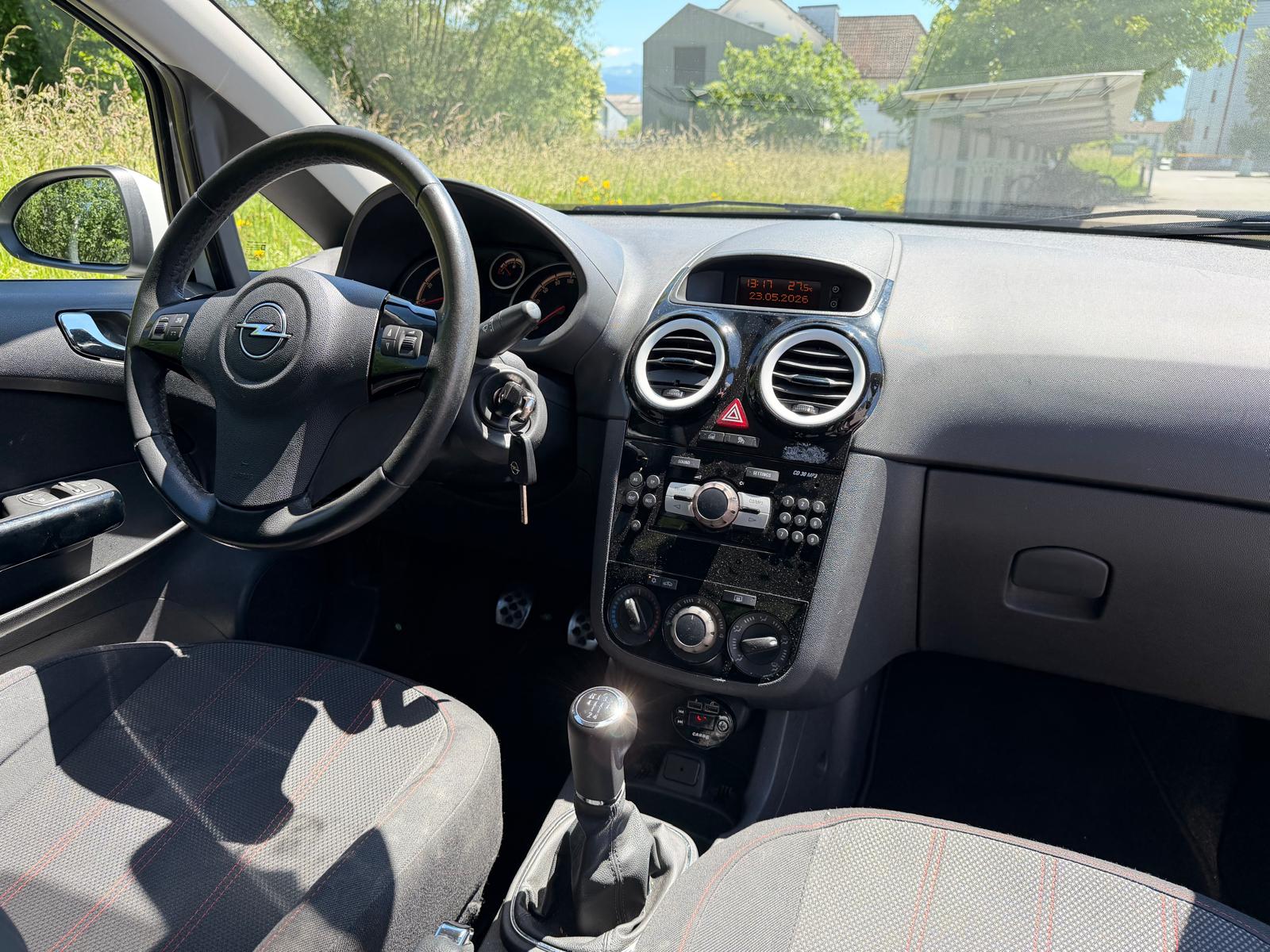 OPEL Corsa 1.4 TP Color Edition-image-12