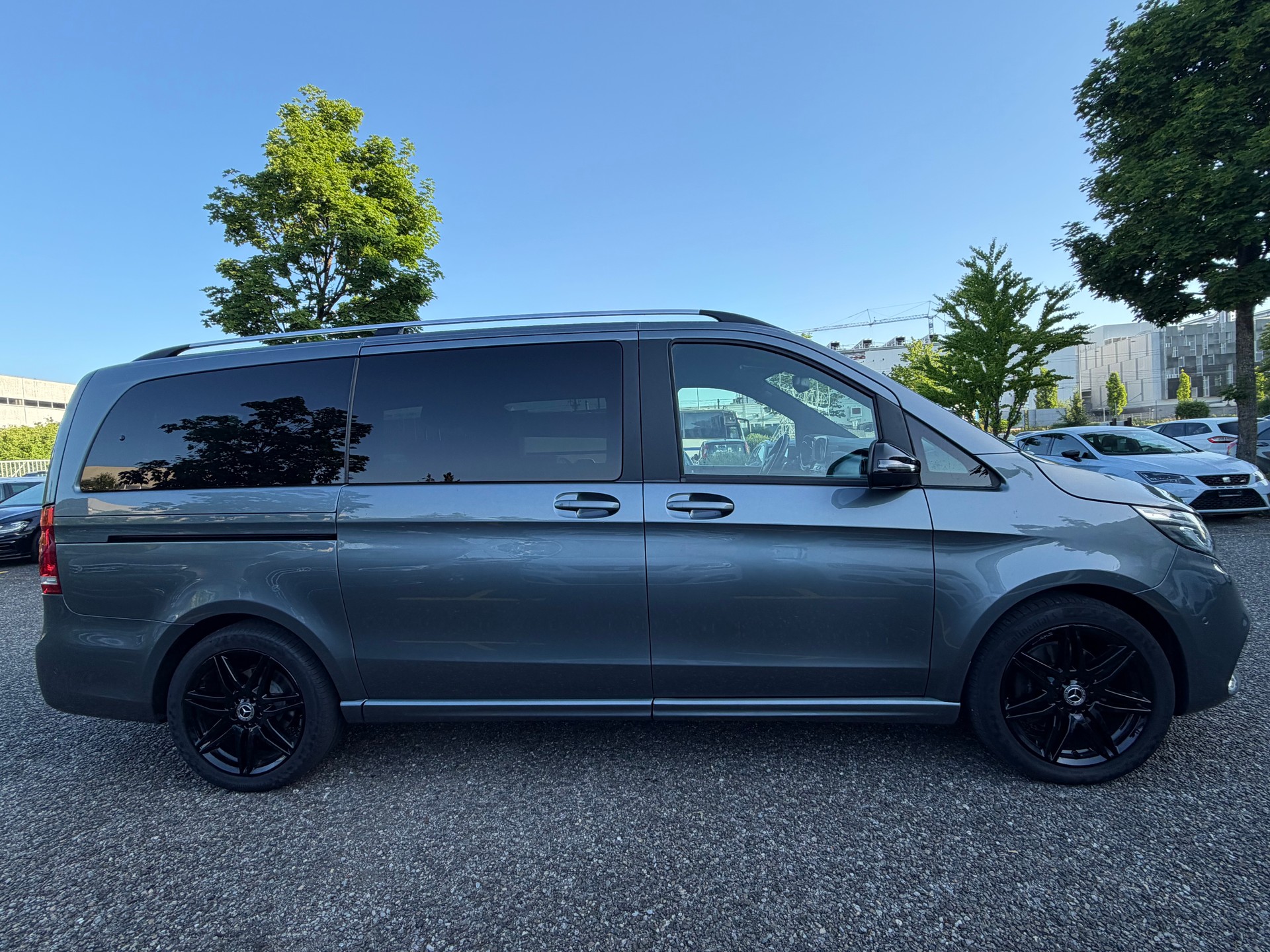 MERCEDES-BENZ V 300 d lang Avantgarde 4Matic 9G-Tronic-showroom-element-3