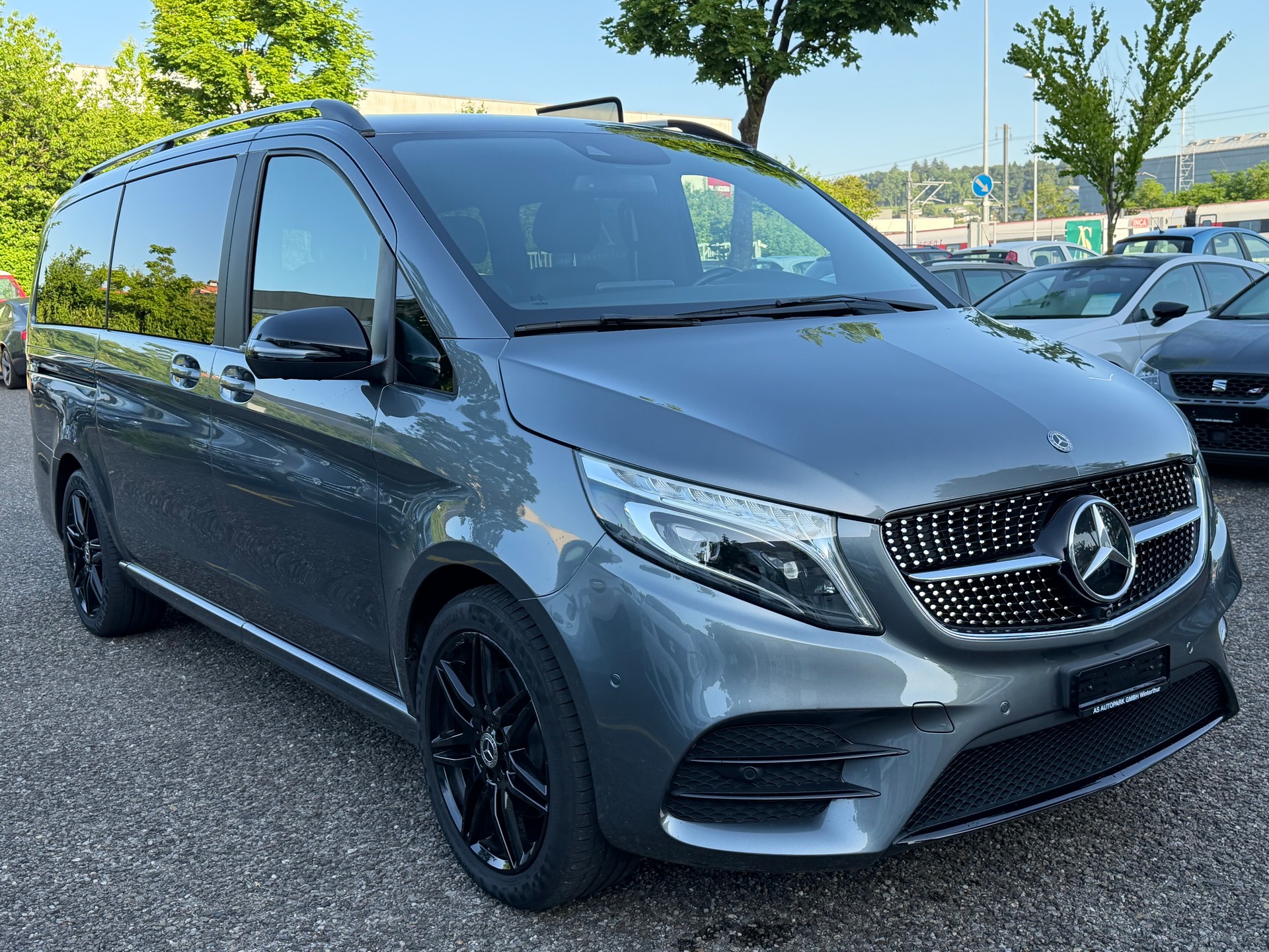 MERCEDES-BENZ V 300 d lang Avantgarde 4Matic 9G-Tronic-showroom-element-2