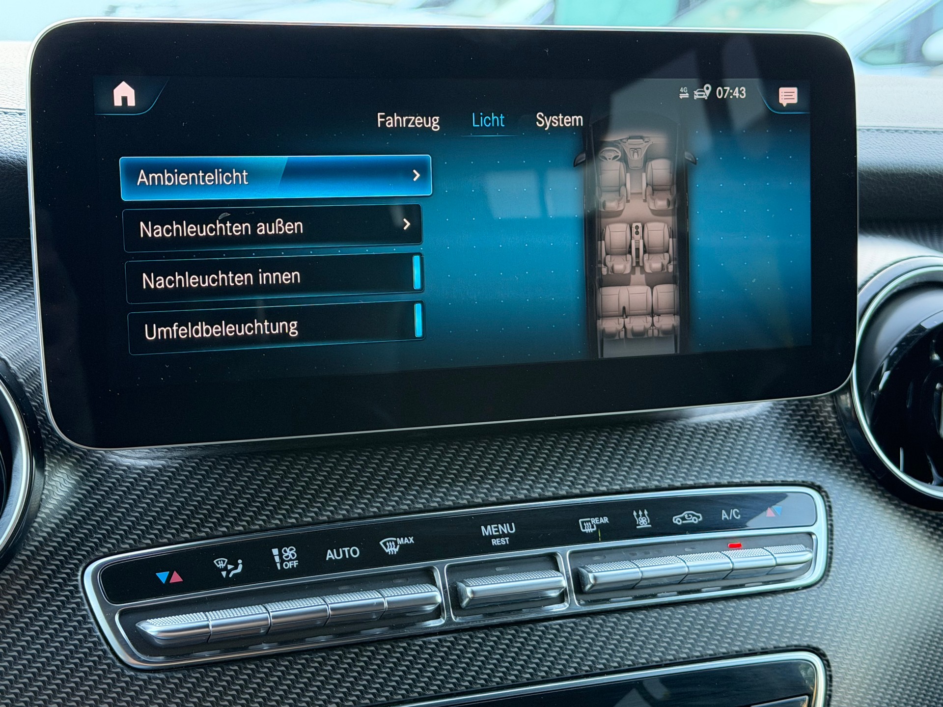 MERCEDES-BENZ V 300 d lang Avantgarde 4Matic 9G-Tronic-image-23