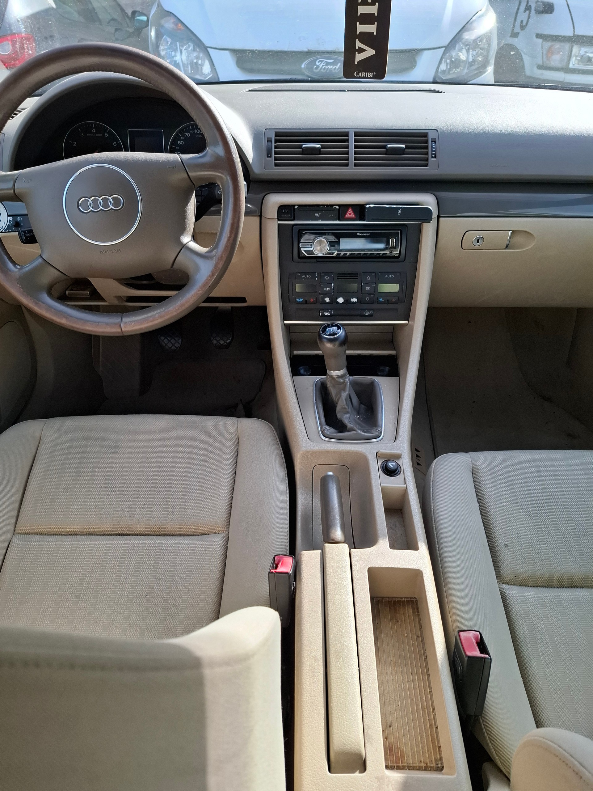 AUDI A4 2.0-image-8