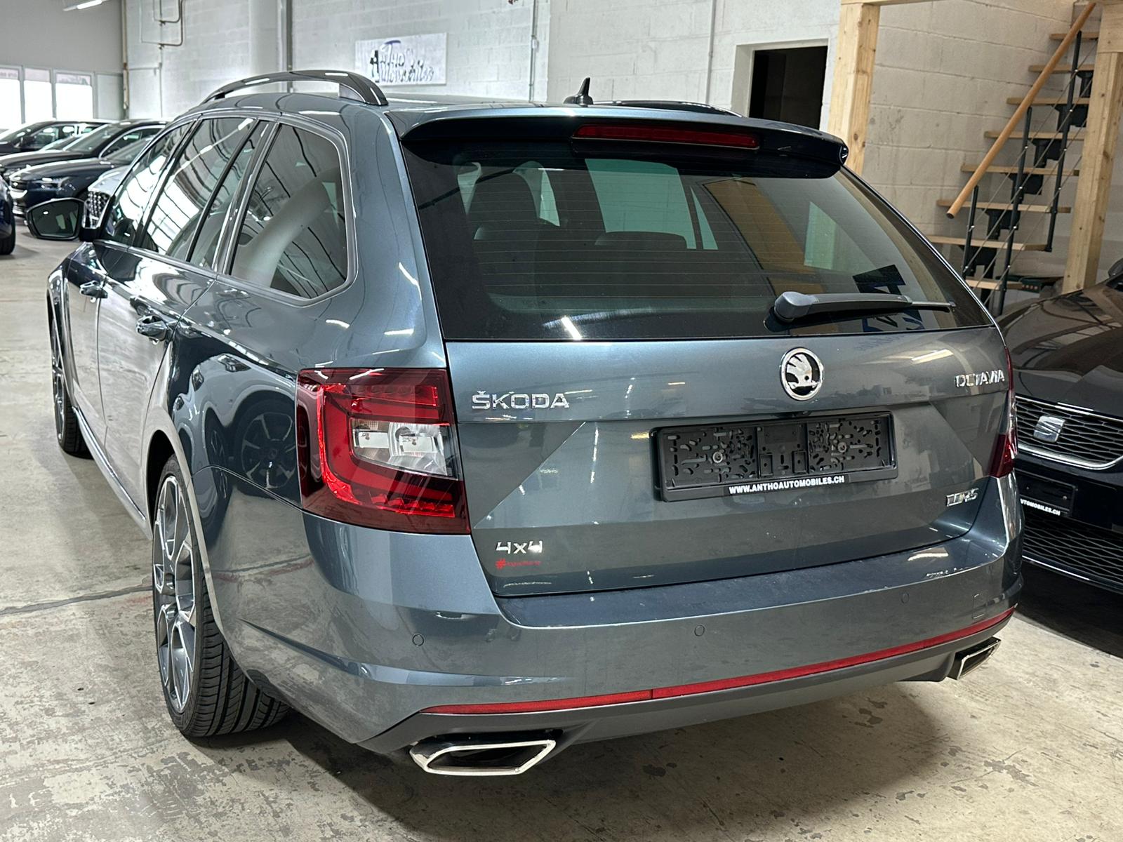 SKODA Octavia Combi 2.0 TDI RS 4x4 DSG-image-4