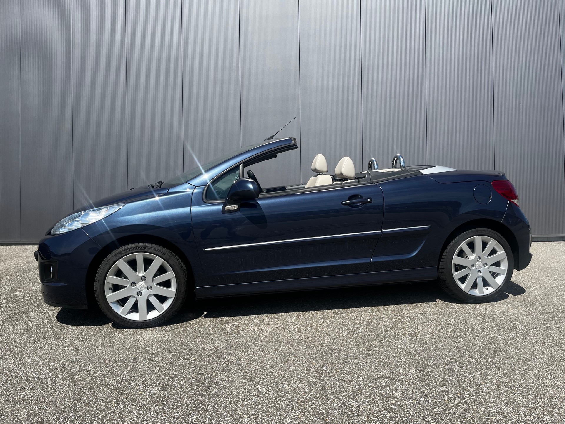 PEUGEOT 207 CC 1.6 16V Allure Automatic