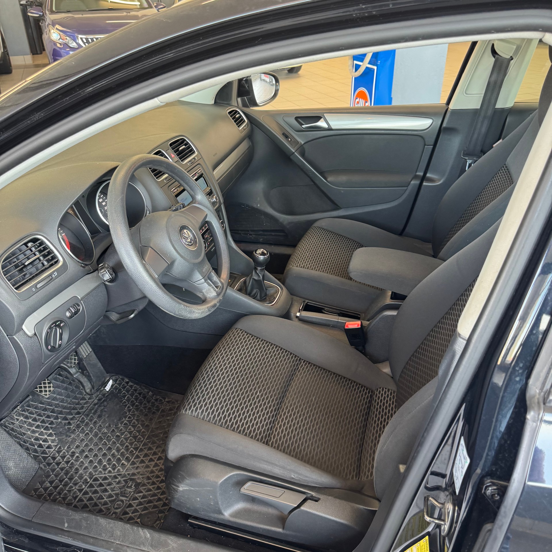 VW GOLF-image-7