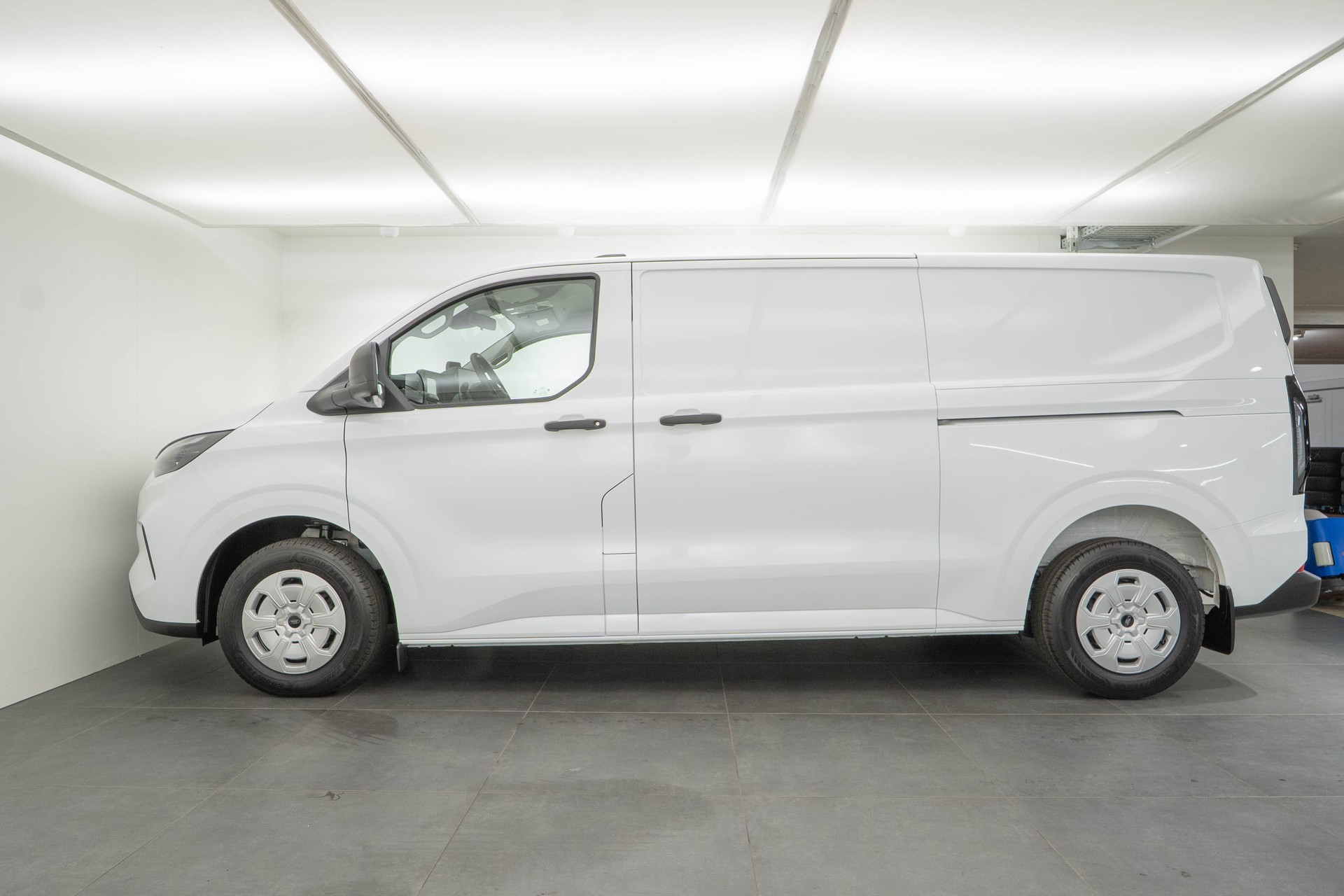 FORD Transit C Van 320 L2 2.0 EcoBlue 170 Trend 4x4-showroom-element-2