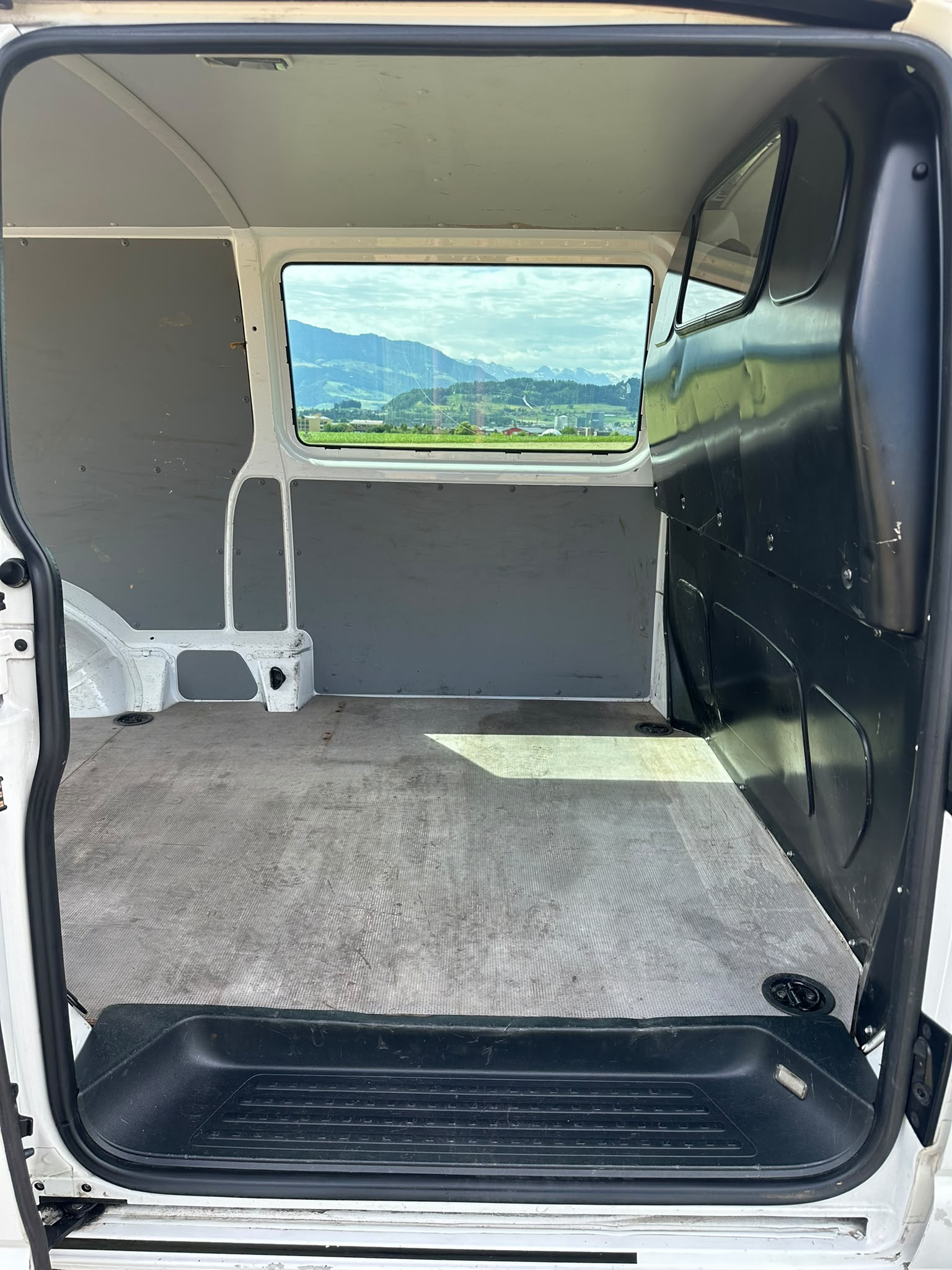 VW T5 2.0 TSI 4Motion DSG-image-13