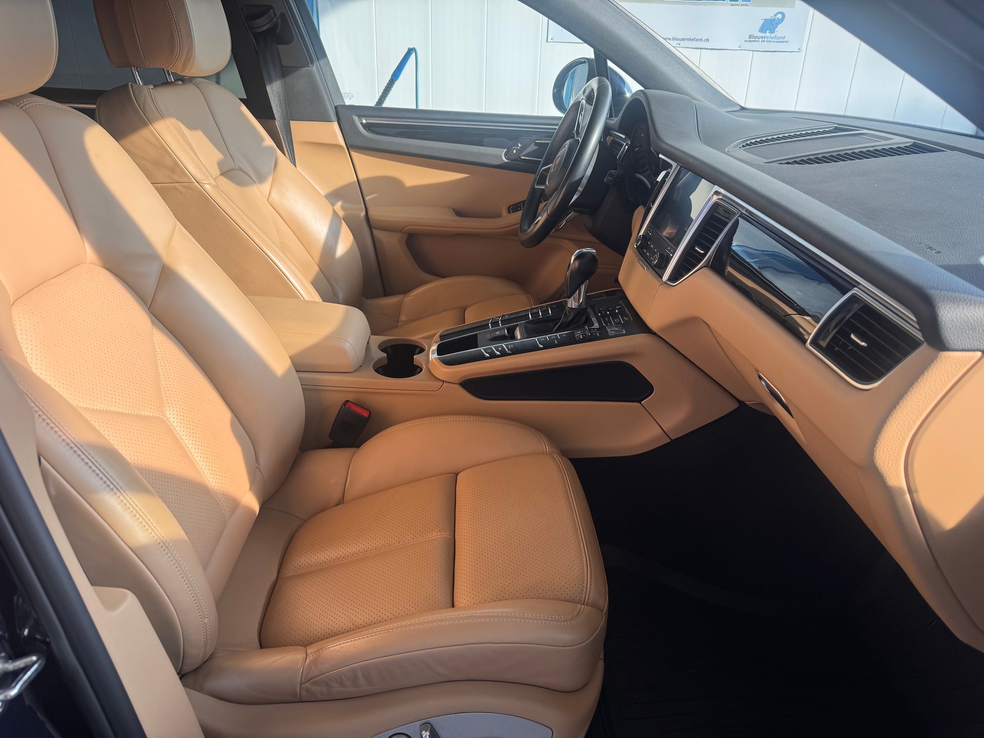 PORSCHE Macan S PDK-image-19