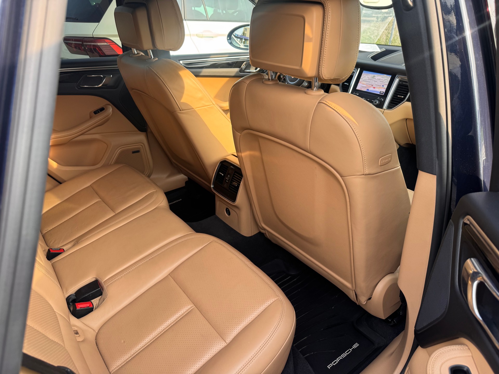 PORSCHE Macan S PDK-image-11