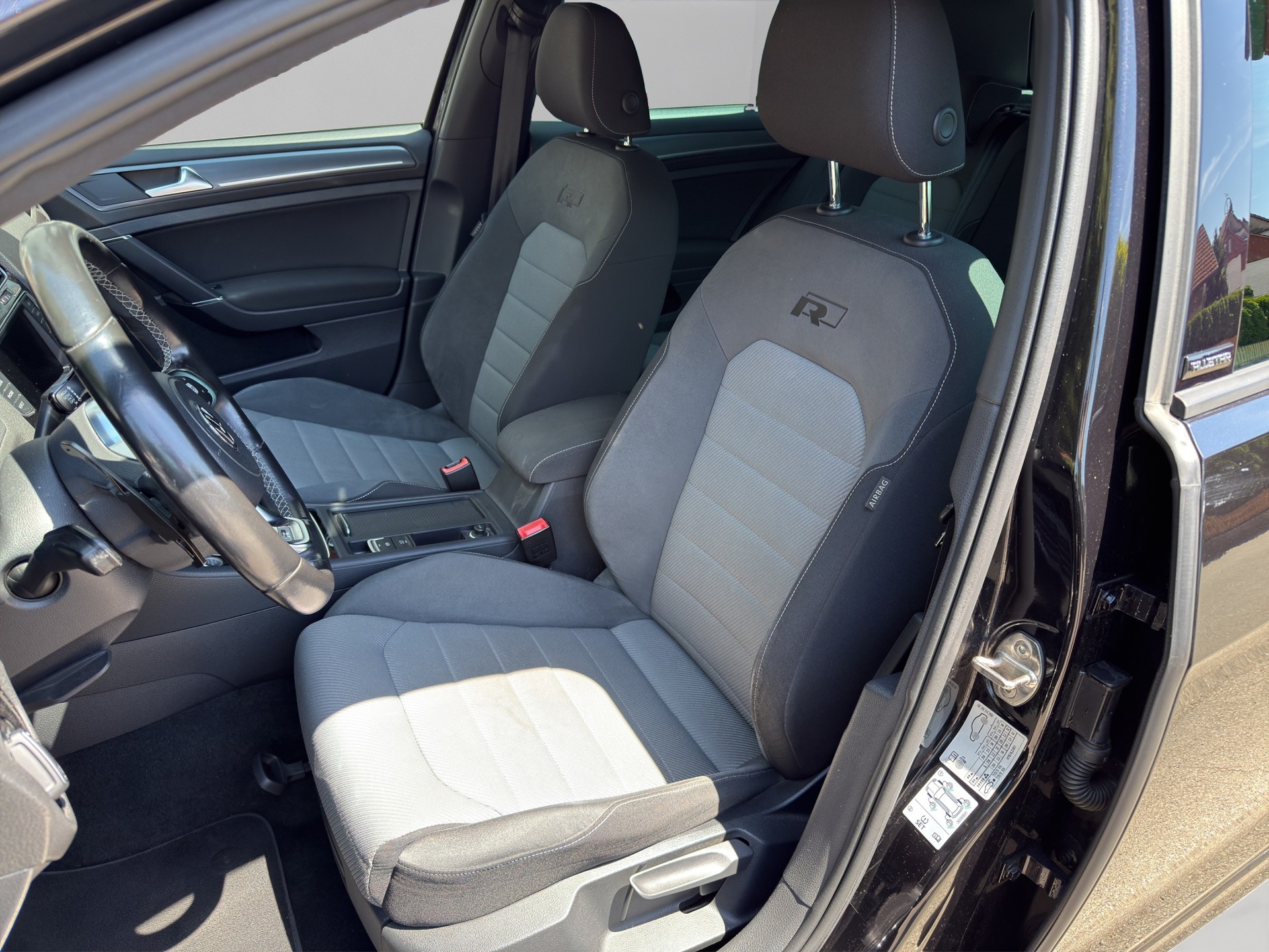 VW Golf 1.4 TSI Allstar R-Line DSG * Garantie * 8 fach * frisch ab Service und MFK *-image-7