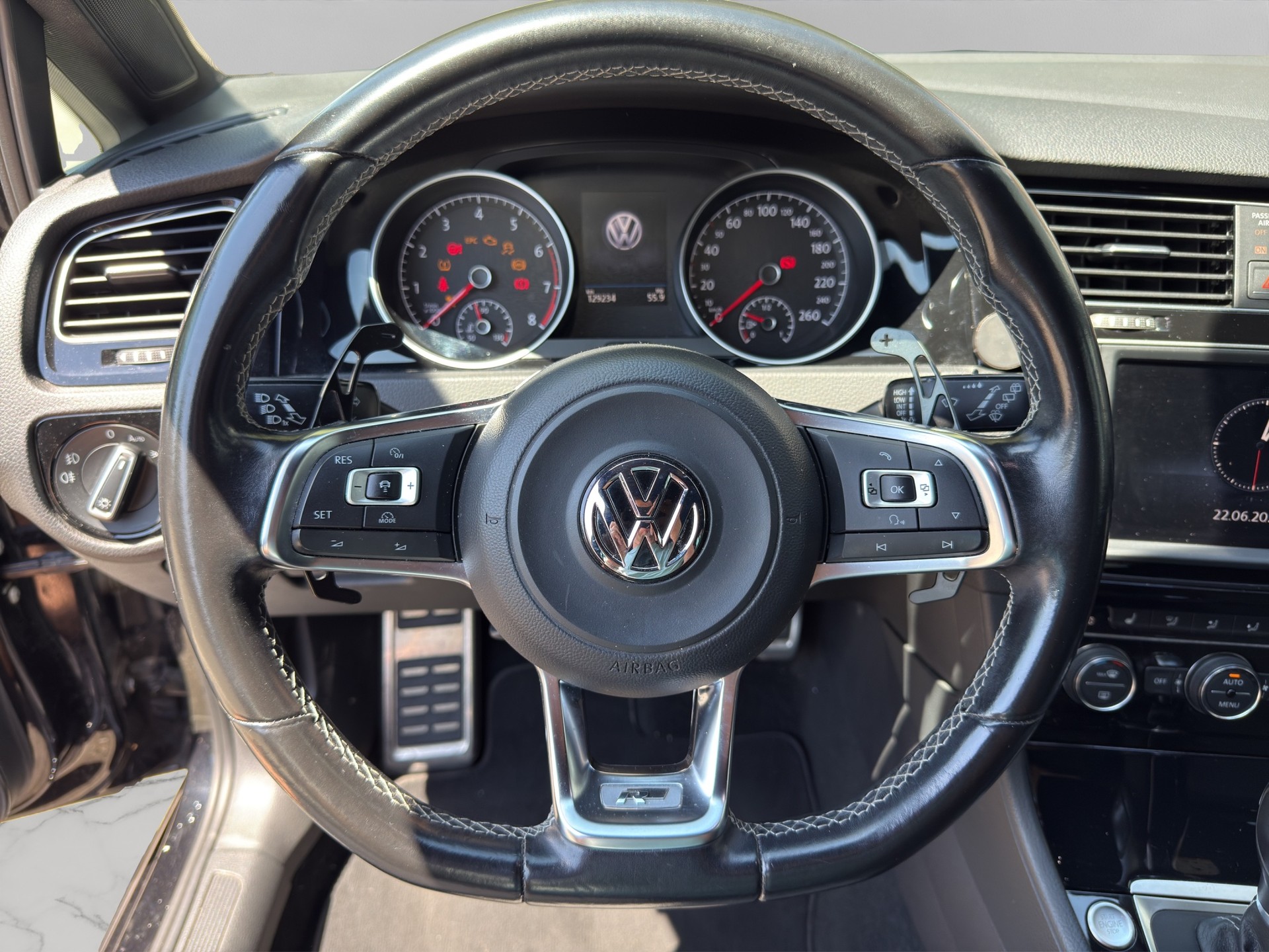 VW Golf 1.4 TSI Allstar R-Line DSG * Garantie * 8 fach * frisch ab Service und MFK *-image-11