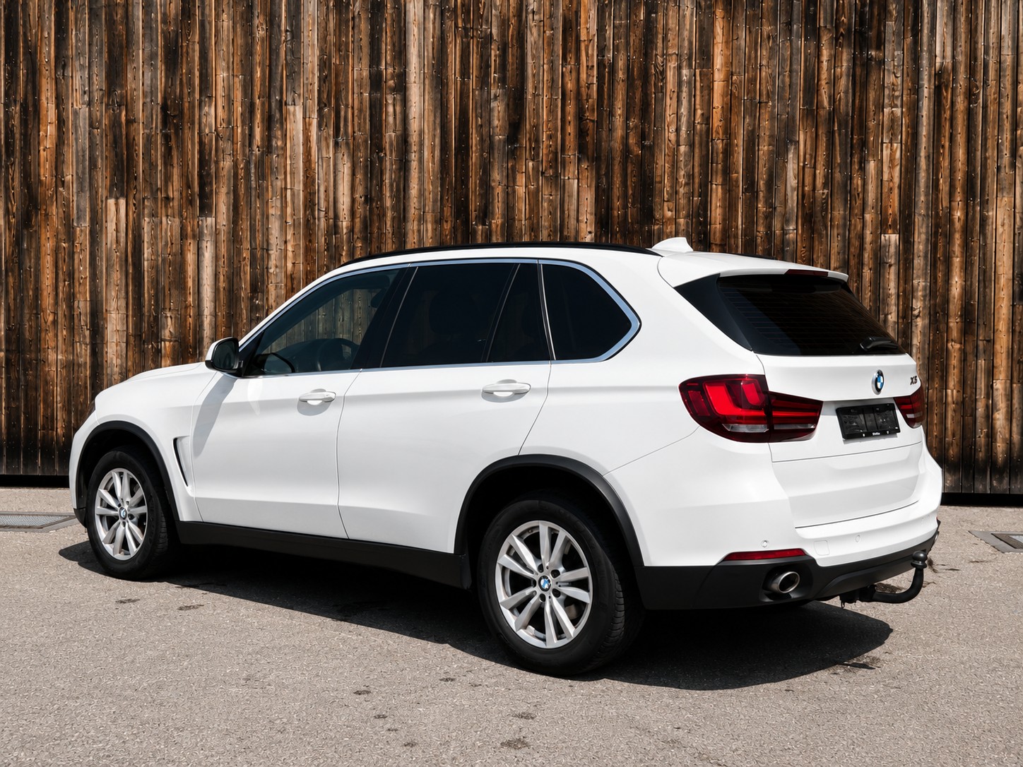 BMW X5 xDrive30d-showroom-element-2