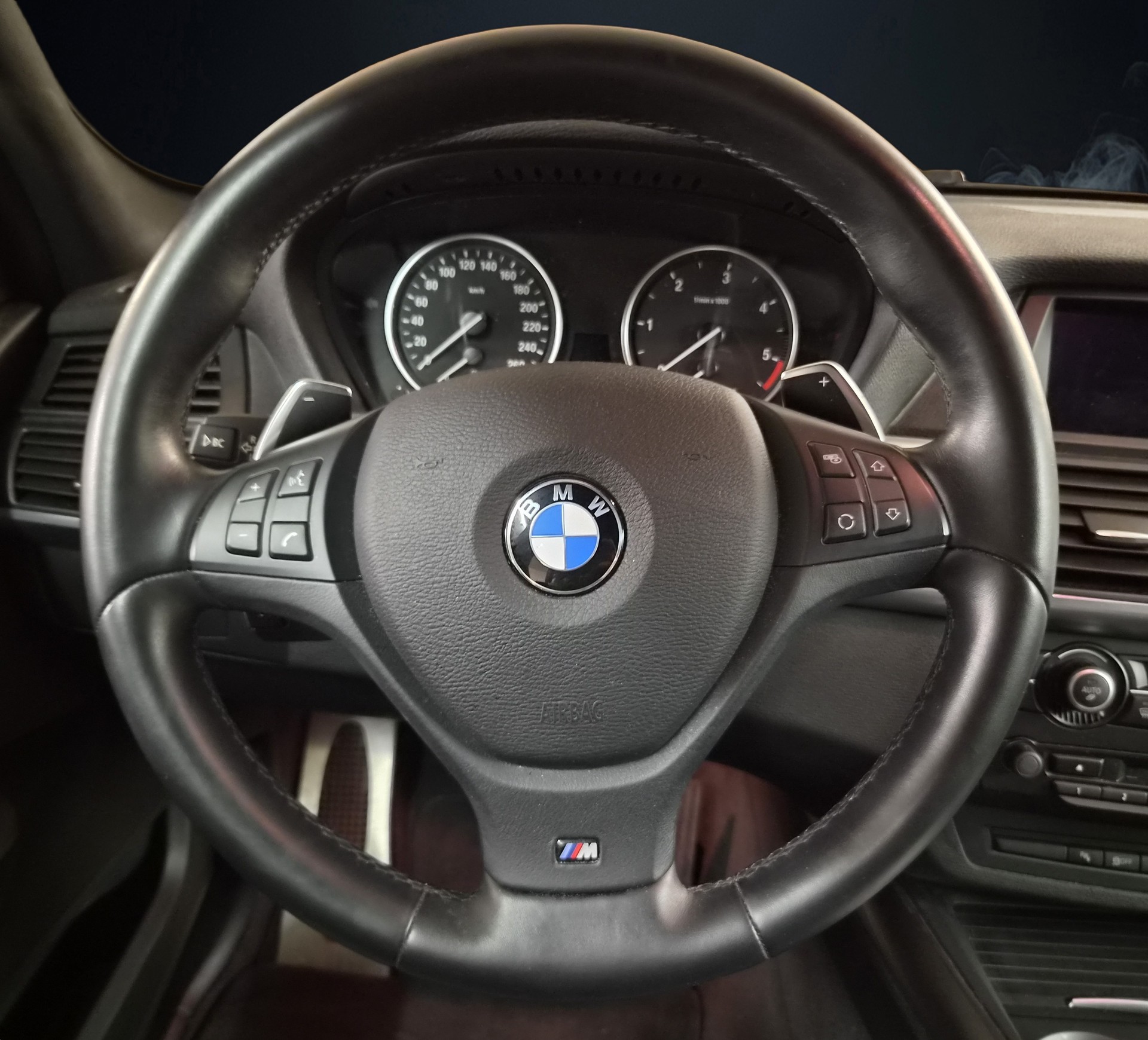 BMW X5 xDrive 40d Steptronic-image-13